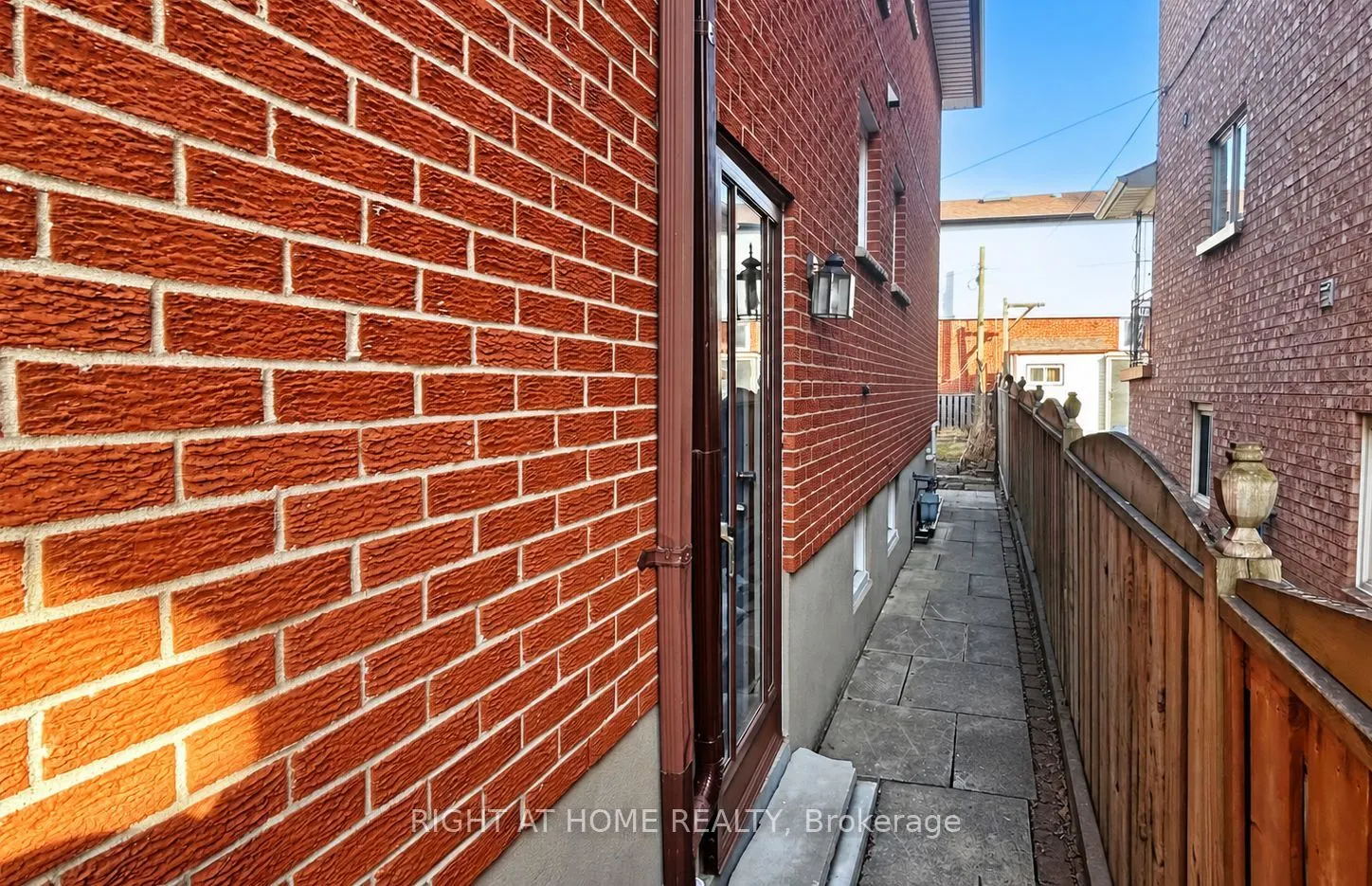 12A Kenmore Avenue