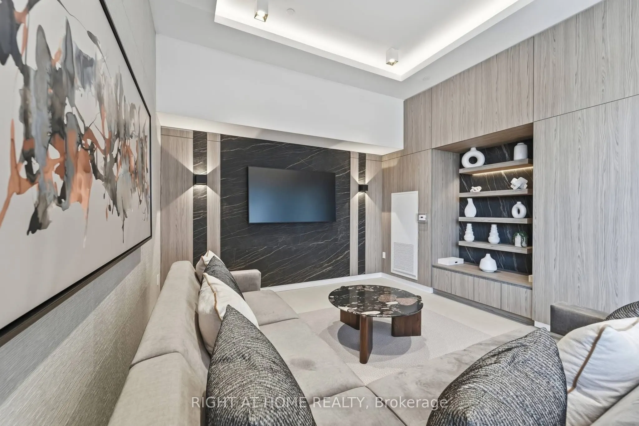 1612 Charles Street #425
