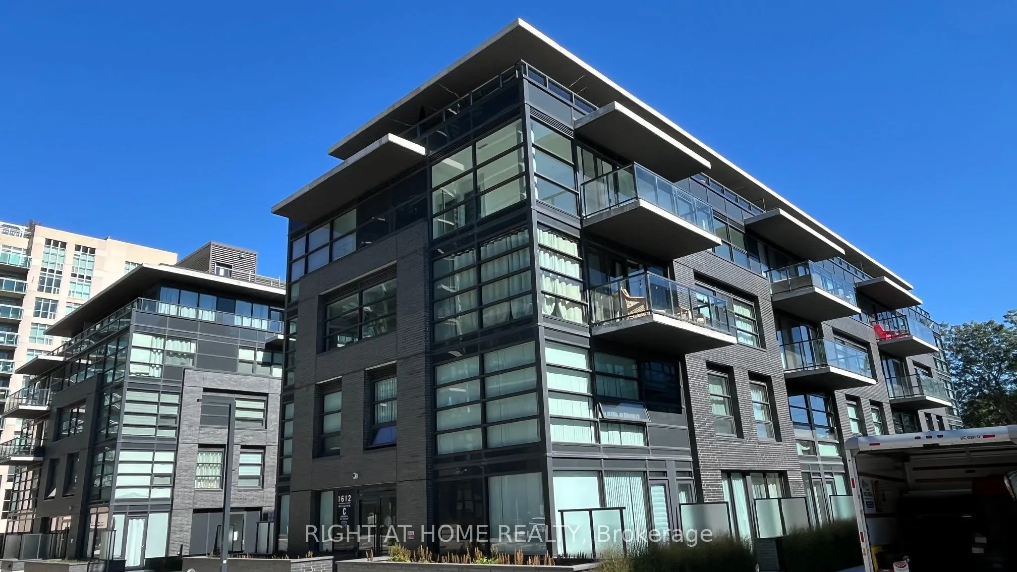 1612 Charles Street #425
