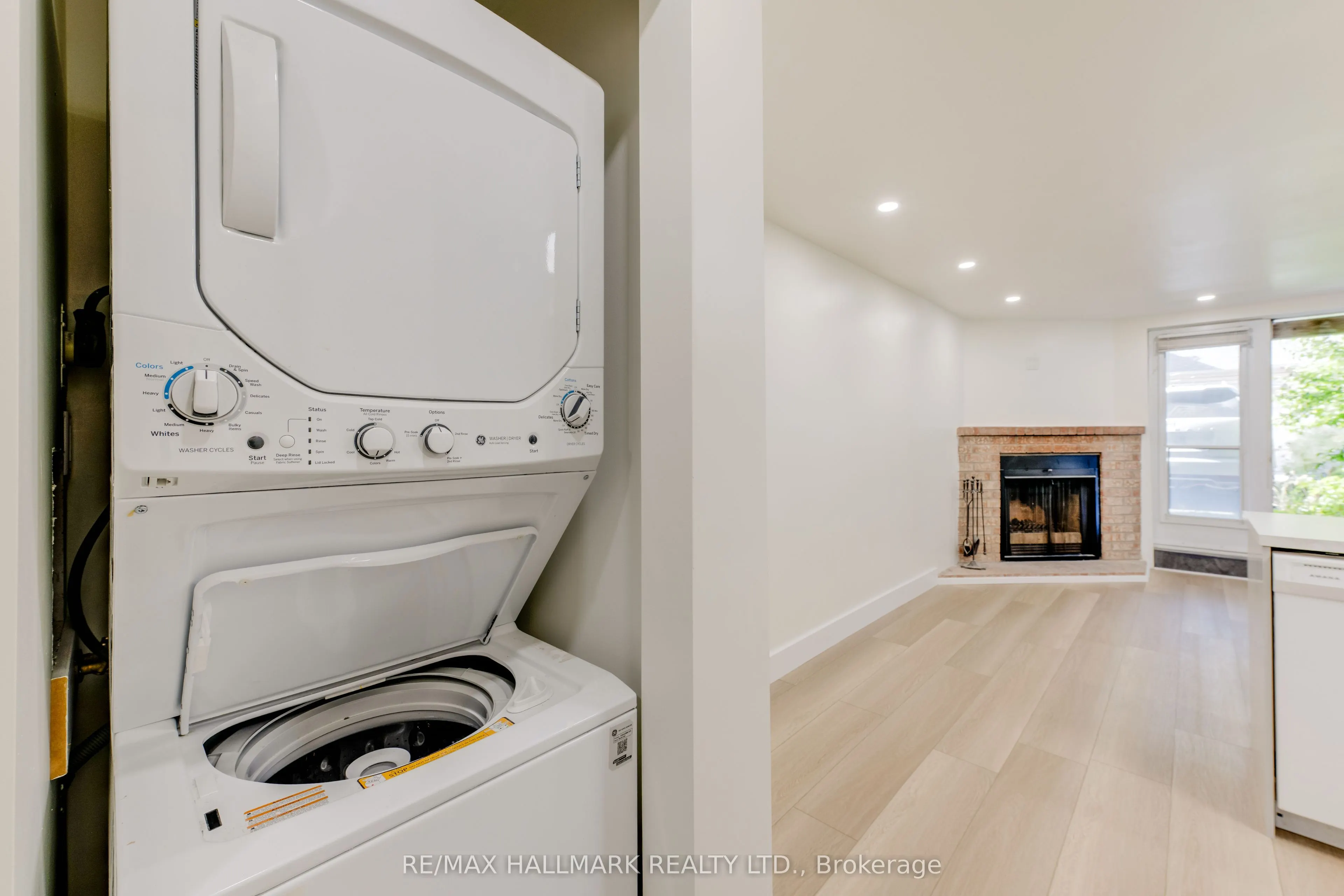8 Empire Avenue #Lower Unit