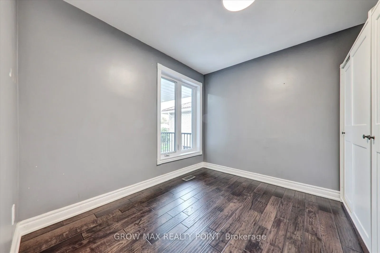 184 Canlish Road E #Upper