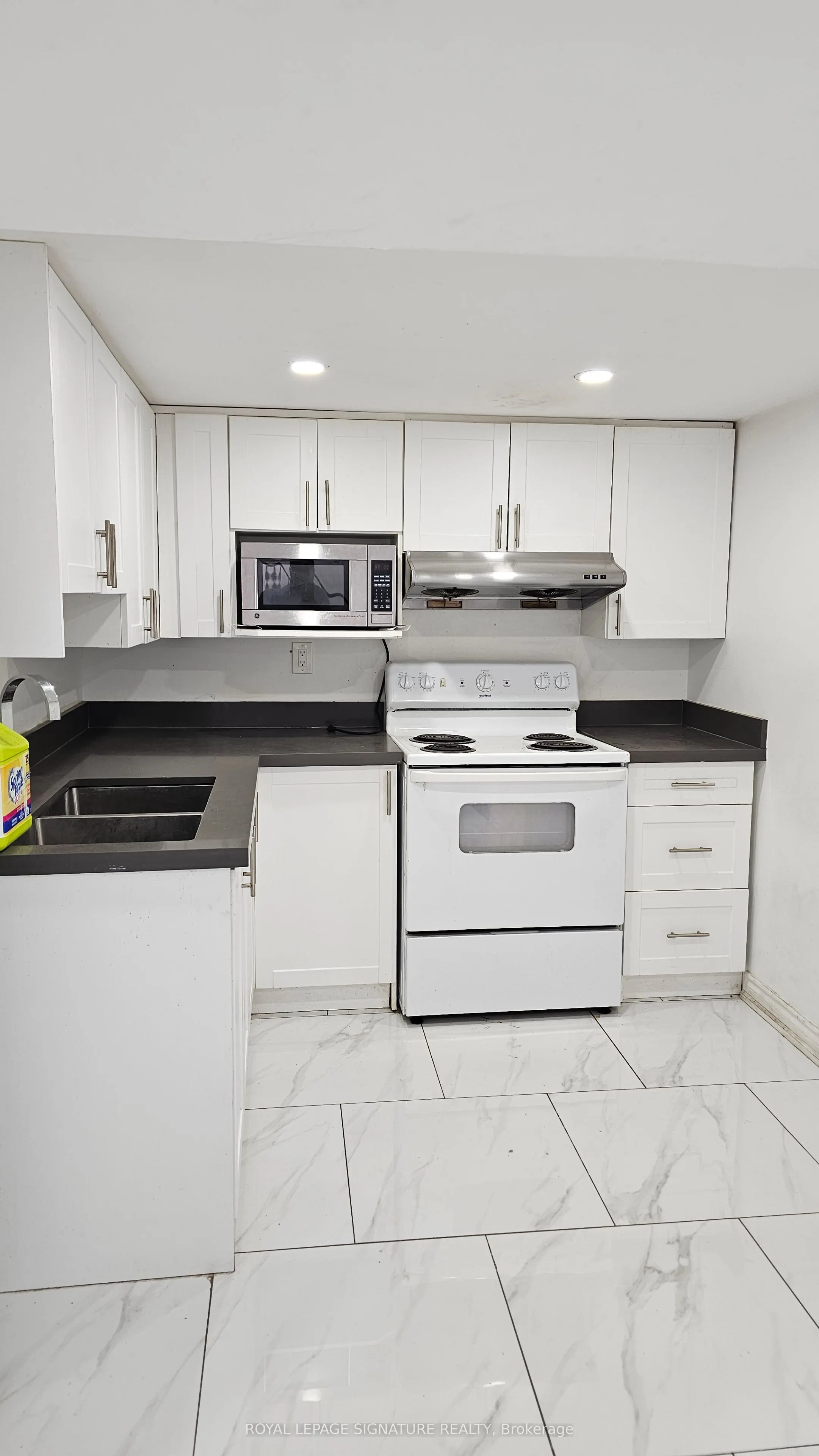 772 Scarborough Golf Club Road #Lower