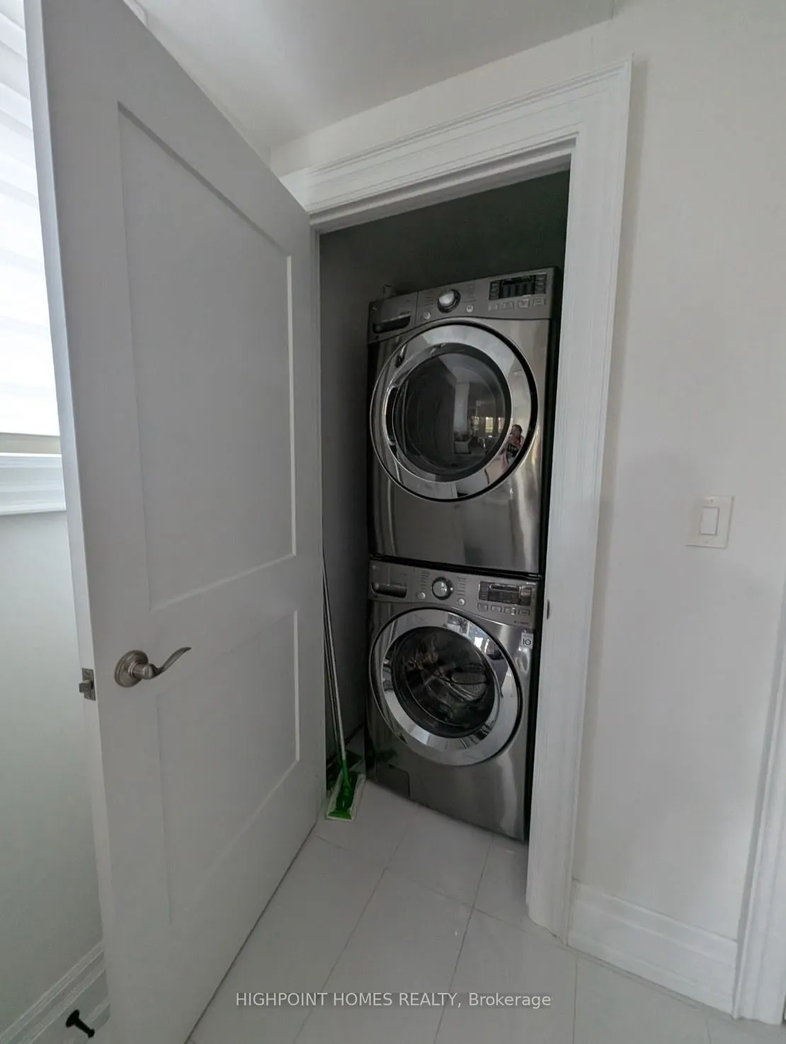 72B Gooderham Drive #Lower 1