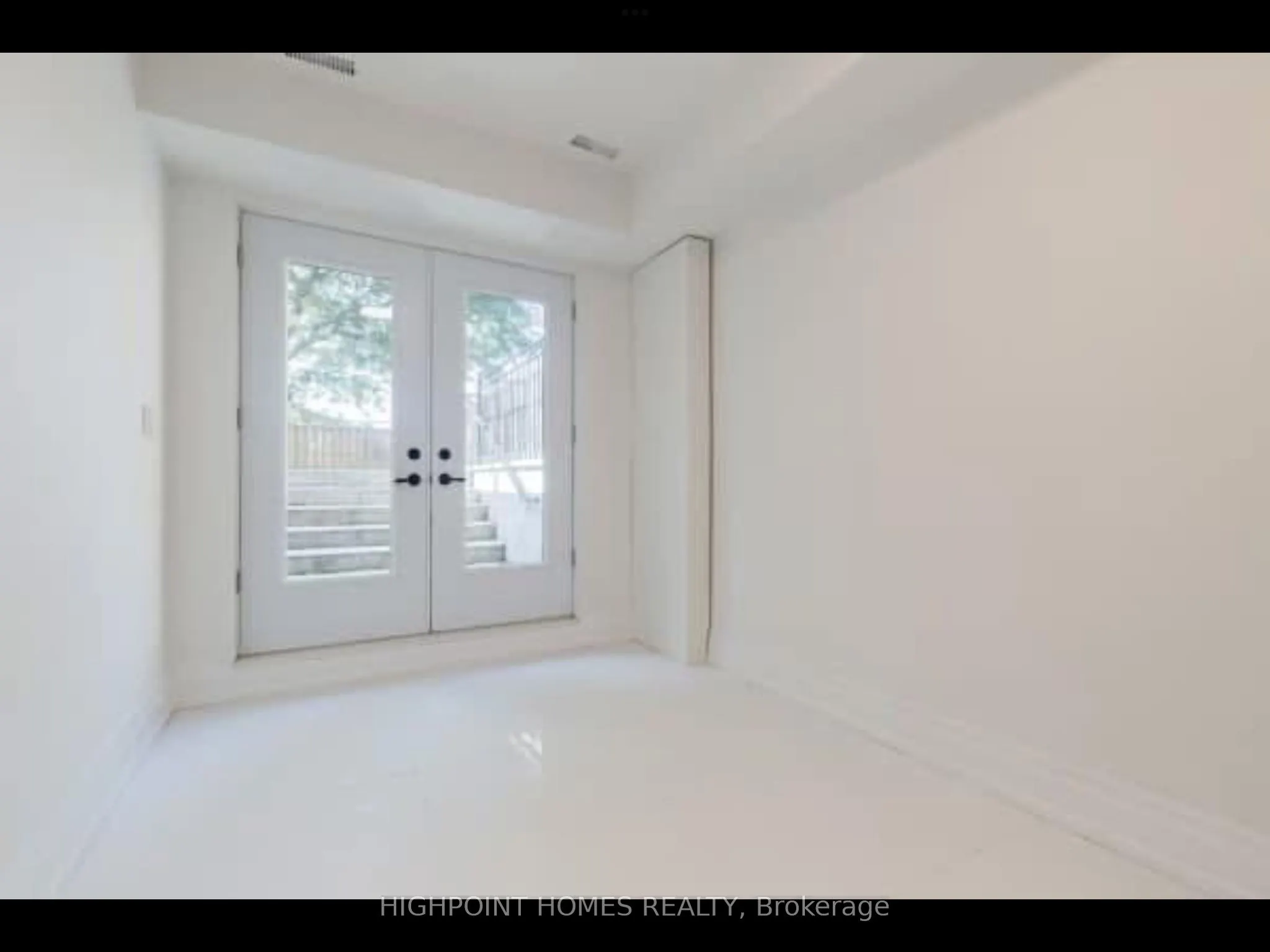 72B Gooderham Drive #Lower 1