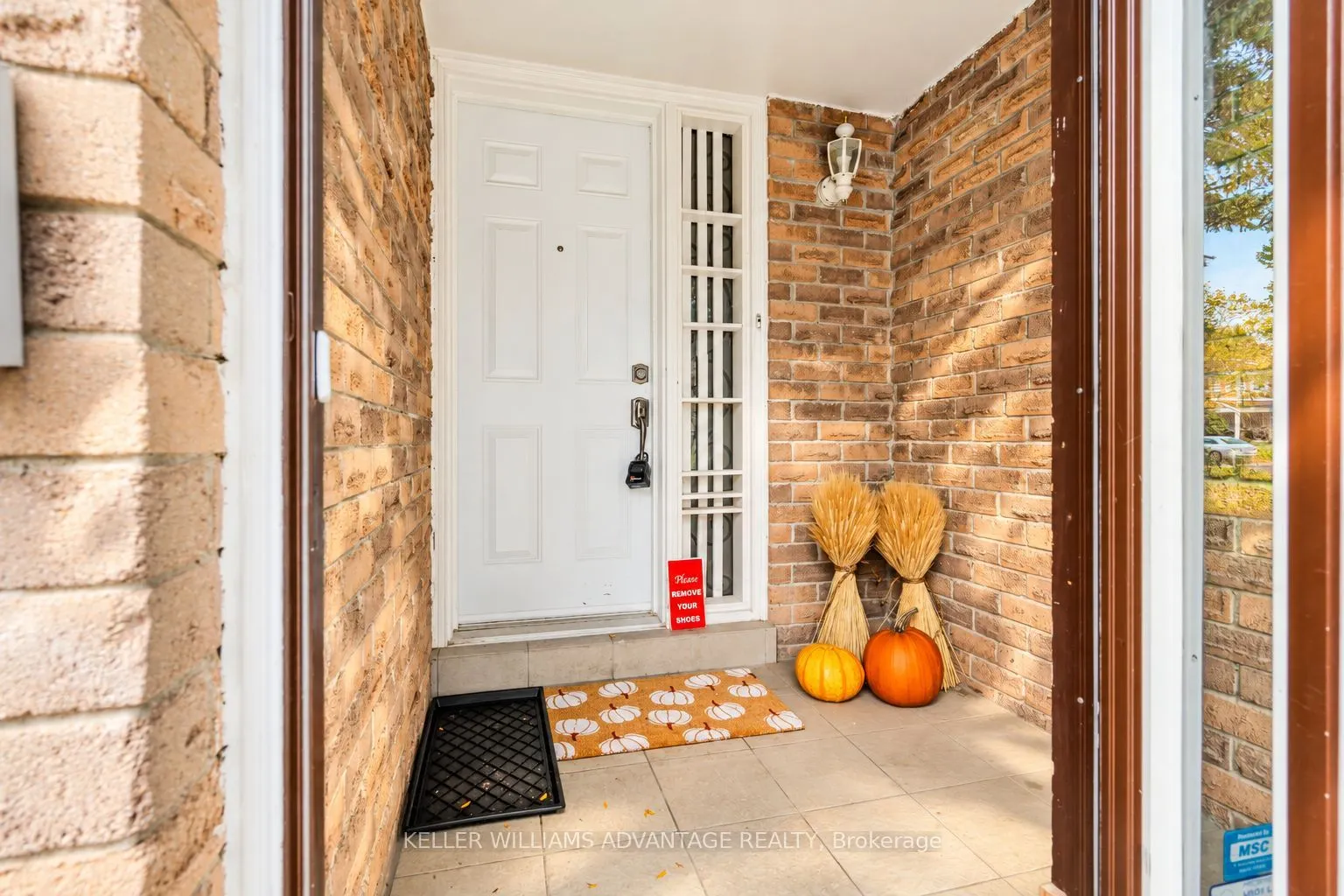 58 Ambercroft Boulevard