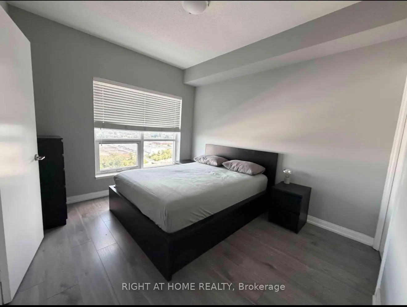181 Village Green Square #1221