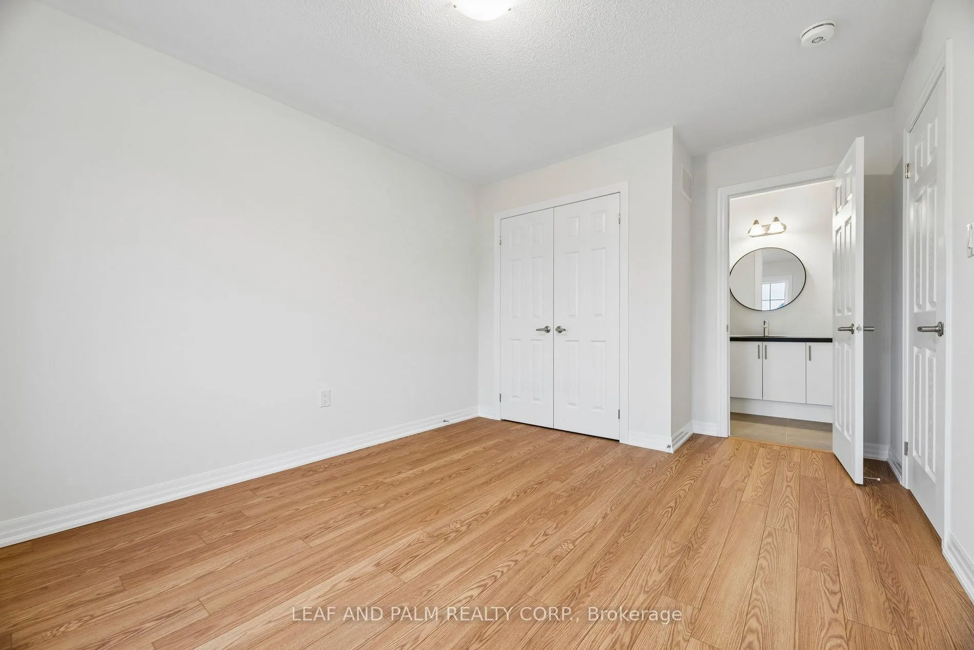 42 Northrop Avenue