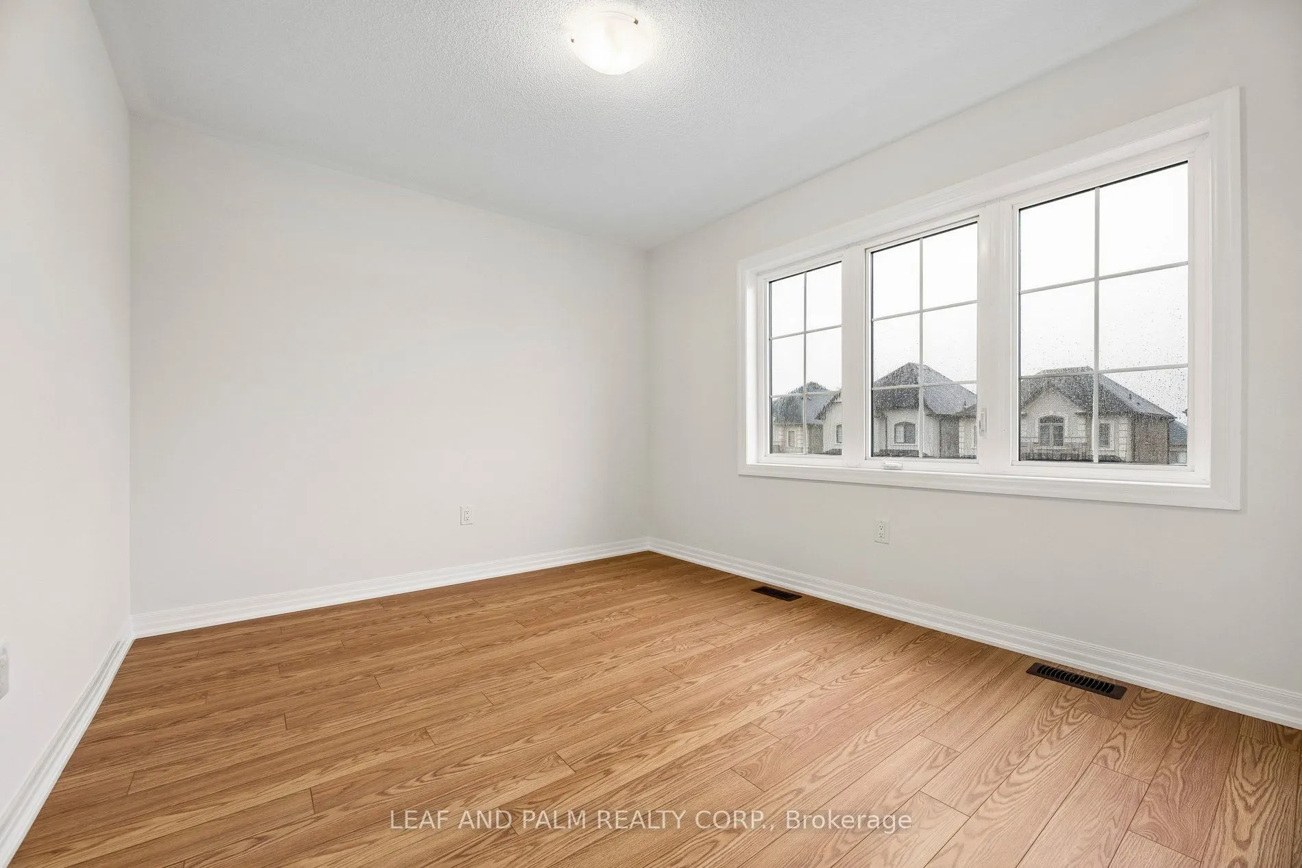 42 Northrop Avenue
