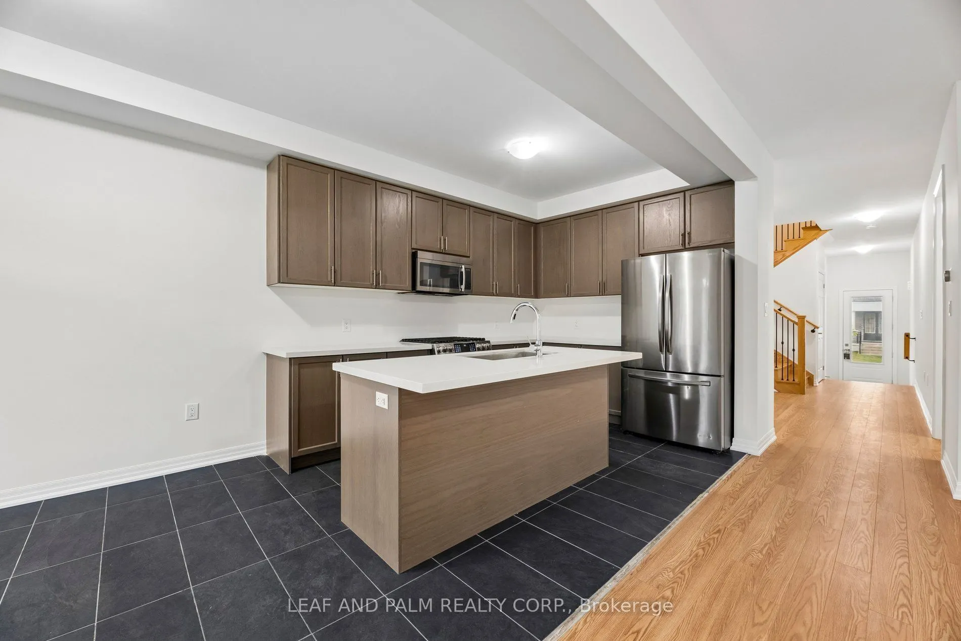 42 Northrop Avenue