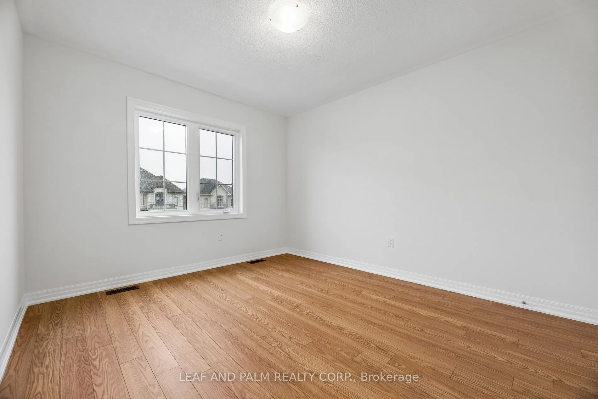 42 Northrop Avenue