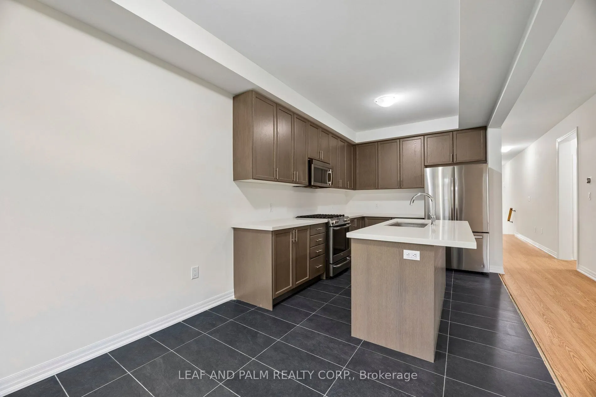 42 Northrop Avenue