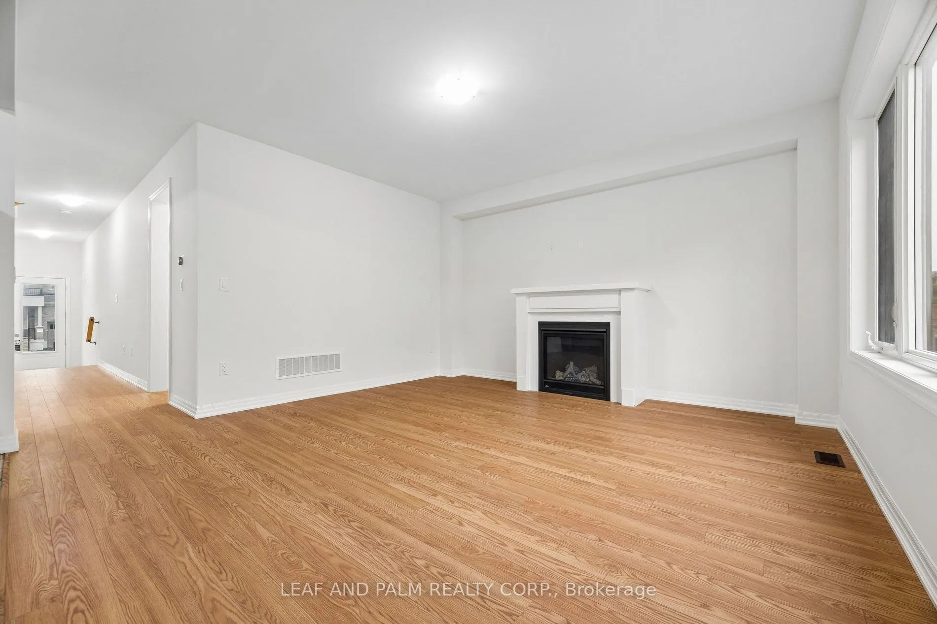42 Northrop Avenue
