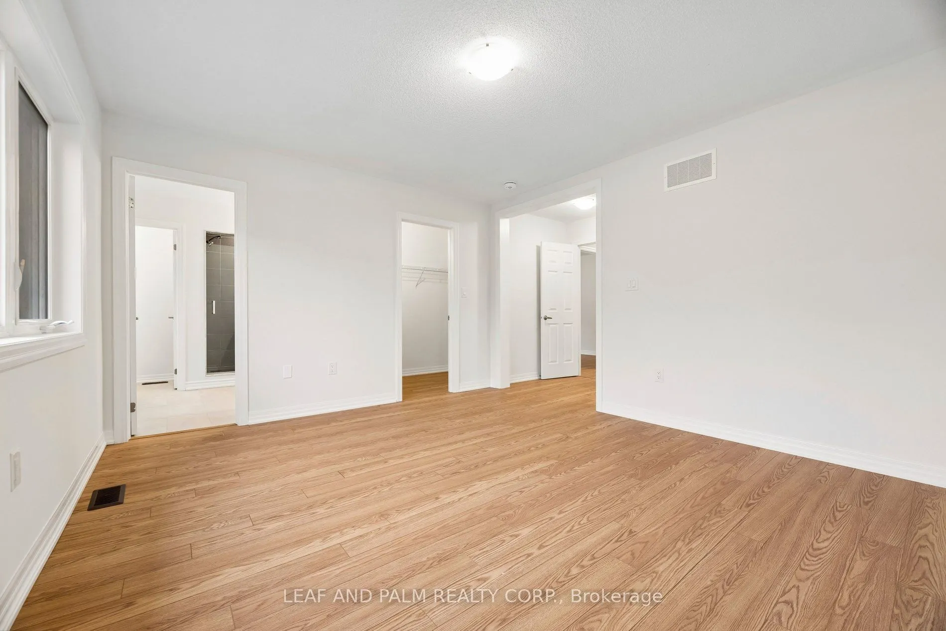 42 Northrop Avenue