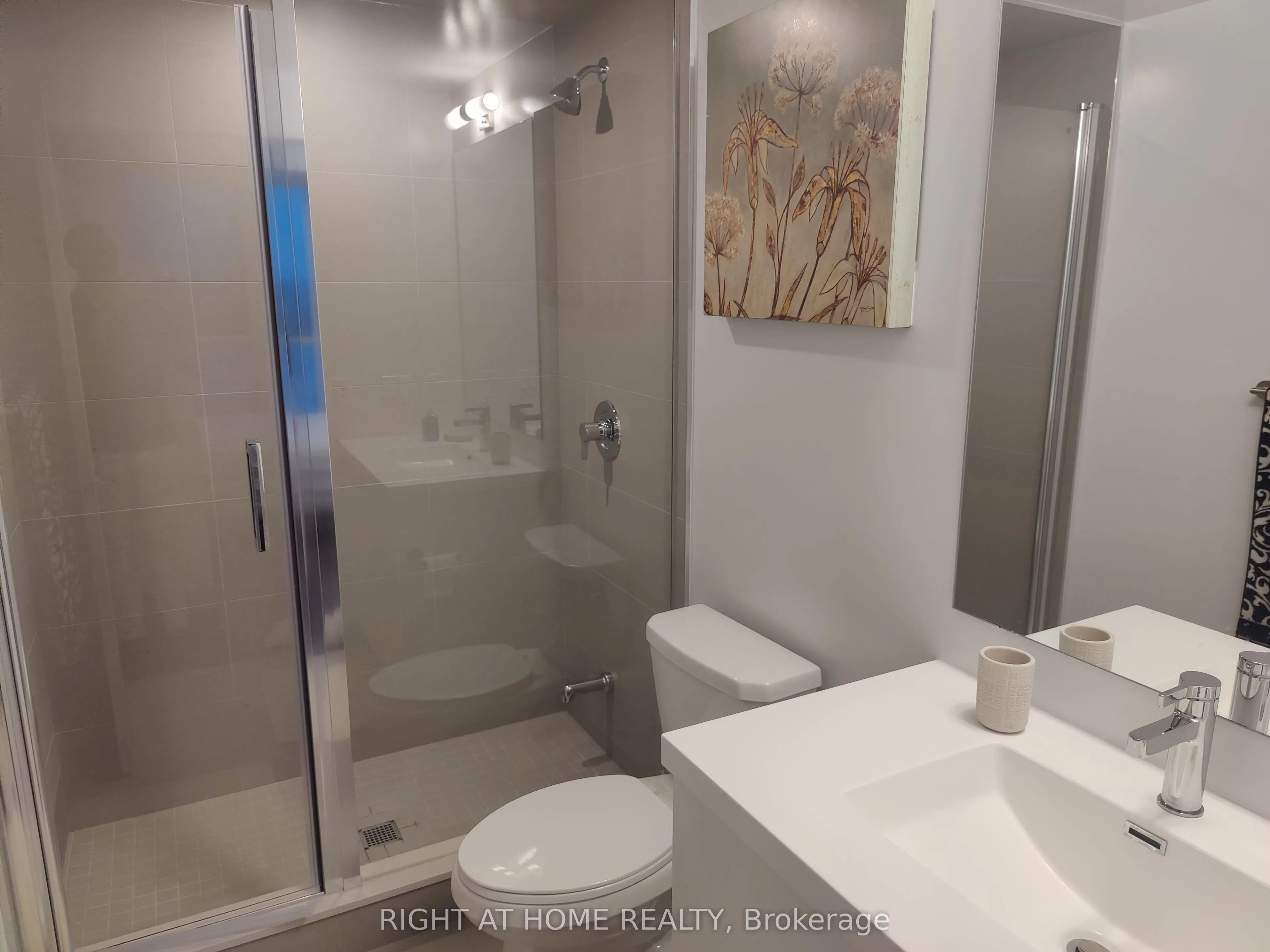 2550 Simcoe Street N #2214