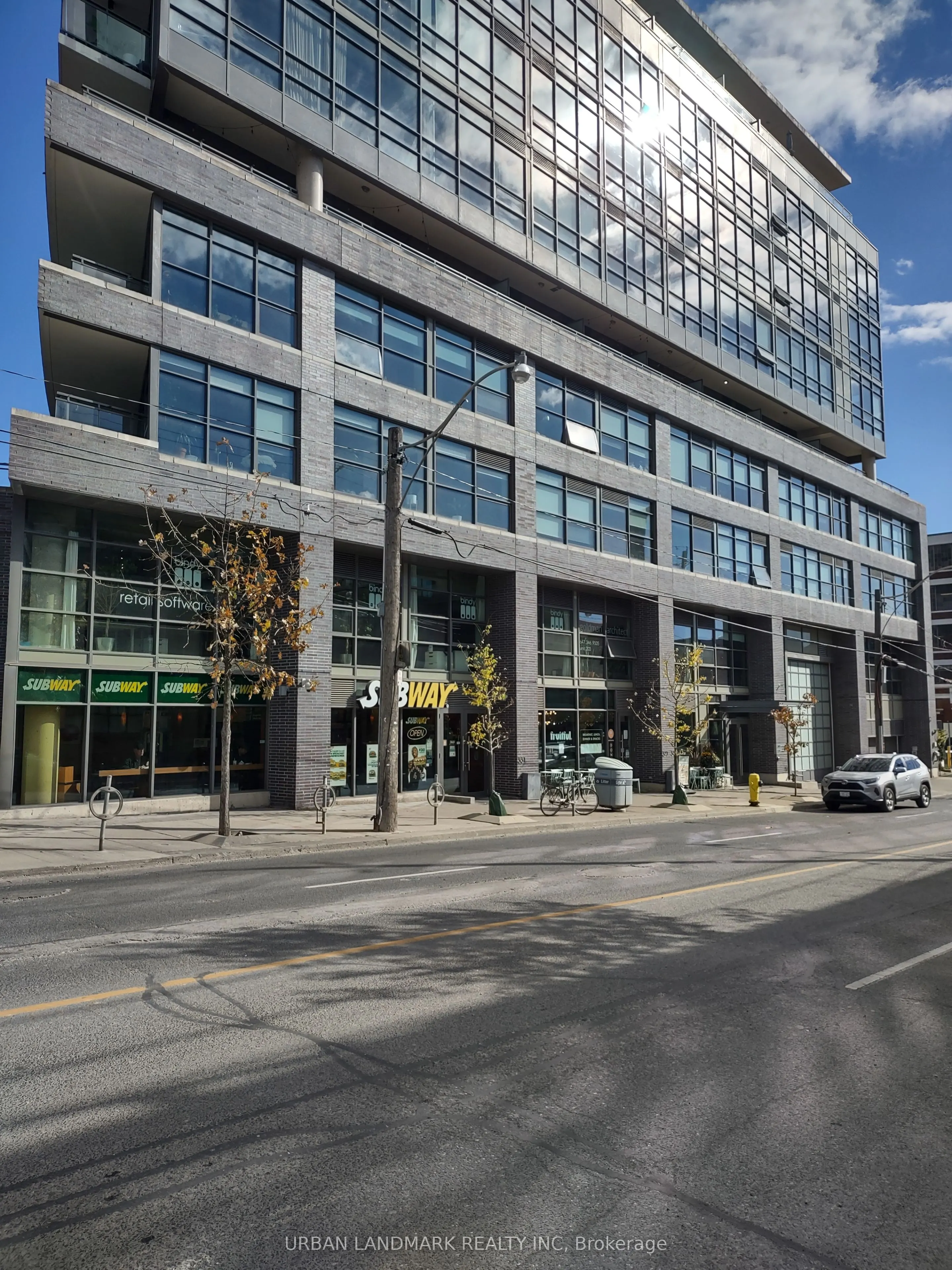 321 Carlaw Avenue #206