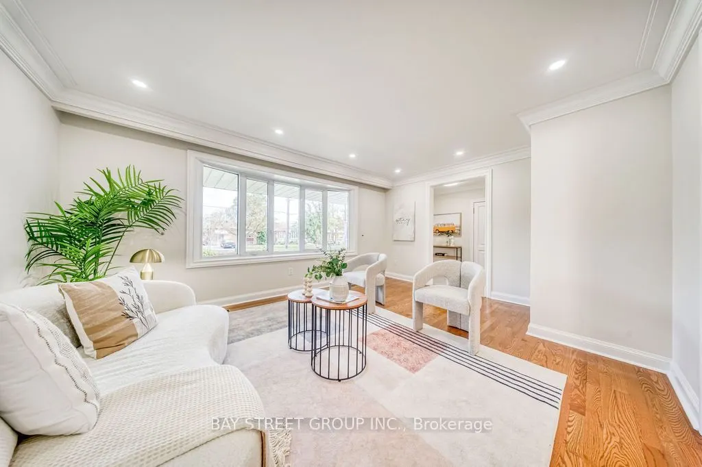 936 Scarborough Golf Clu Road