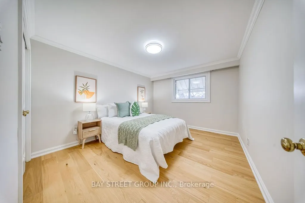936 Scarborough Golf Clu Road