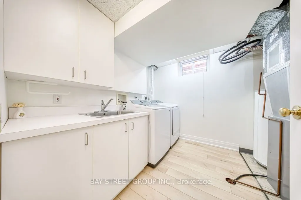 936 Scarborough Golf Clu Road