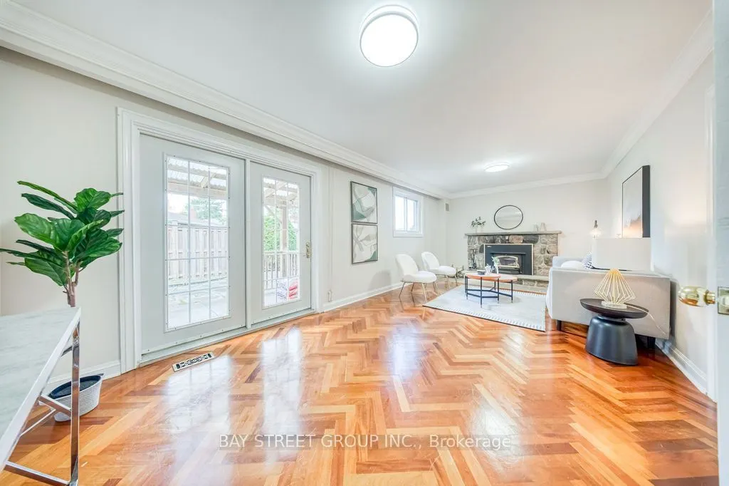 936 Scarborough Golf Clu Road
