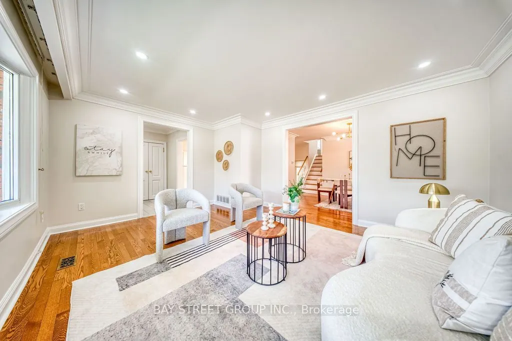 936 Scarborough Golf Clu Road