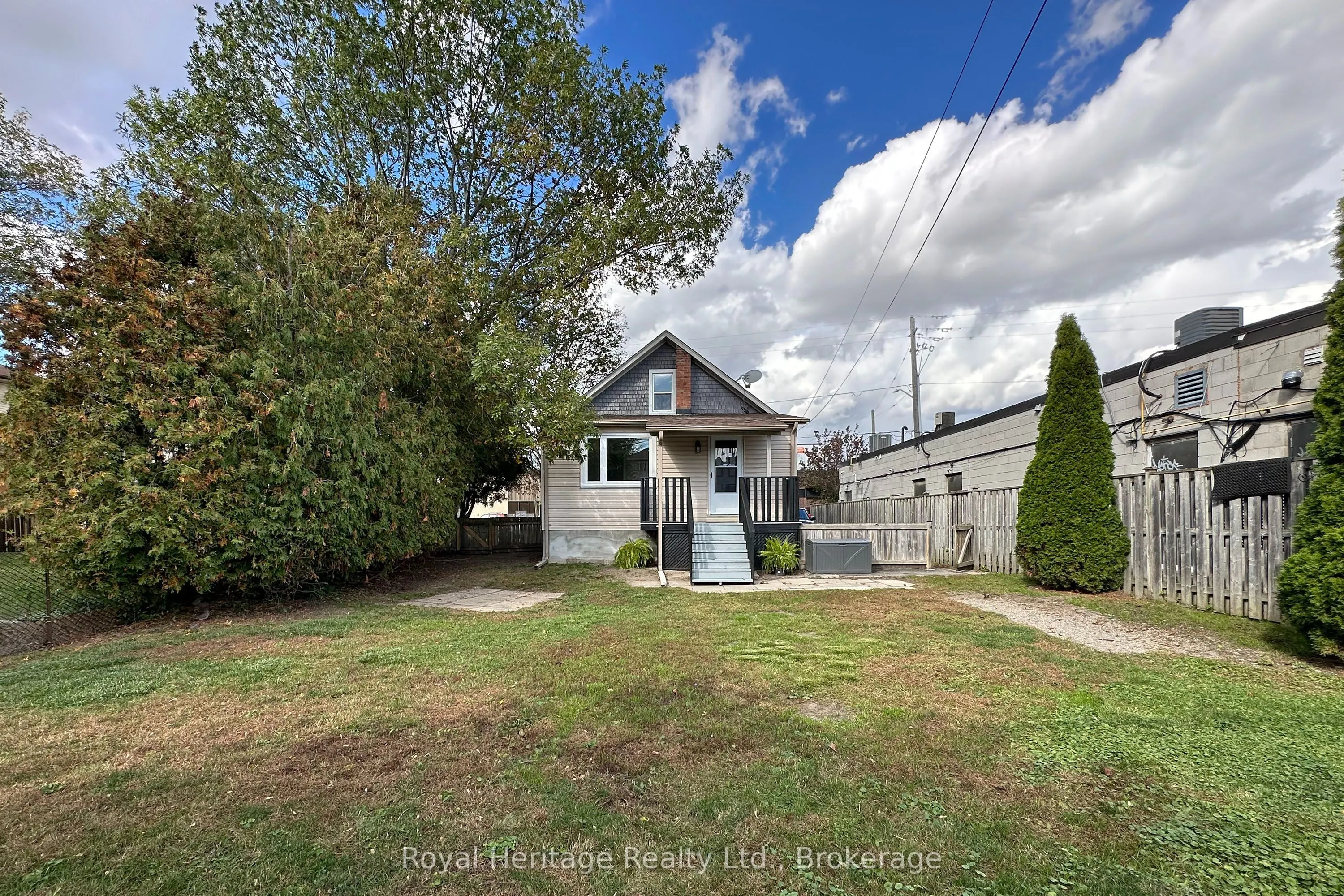 15 Russett Avenue
