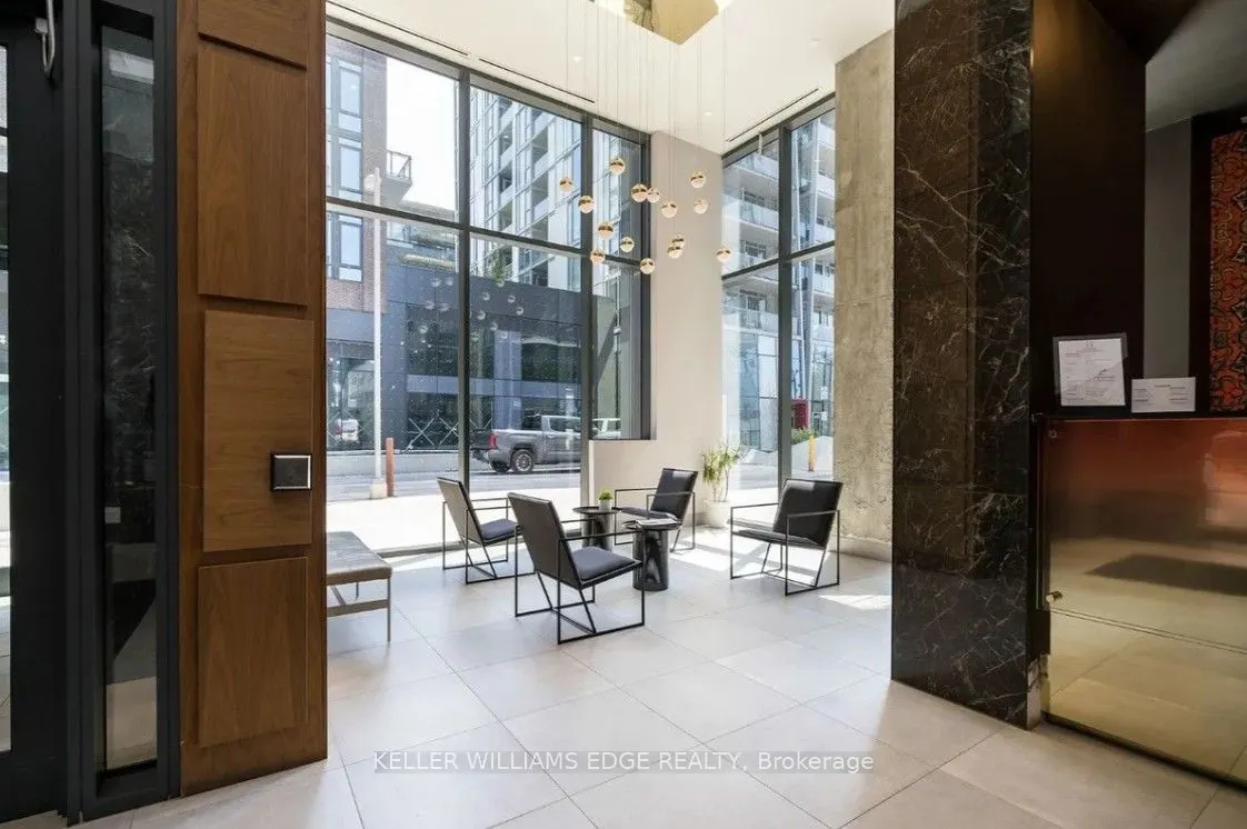 30 Baseball Place #422