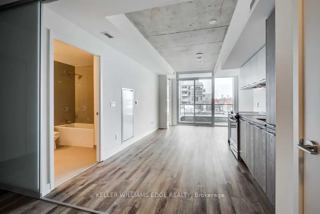 30 Baseball Place #422