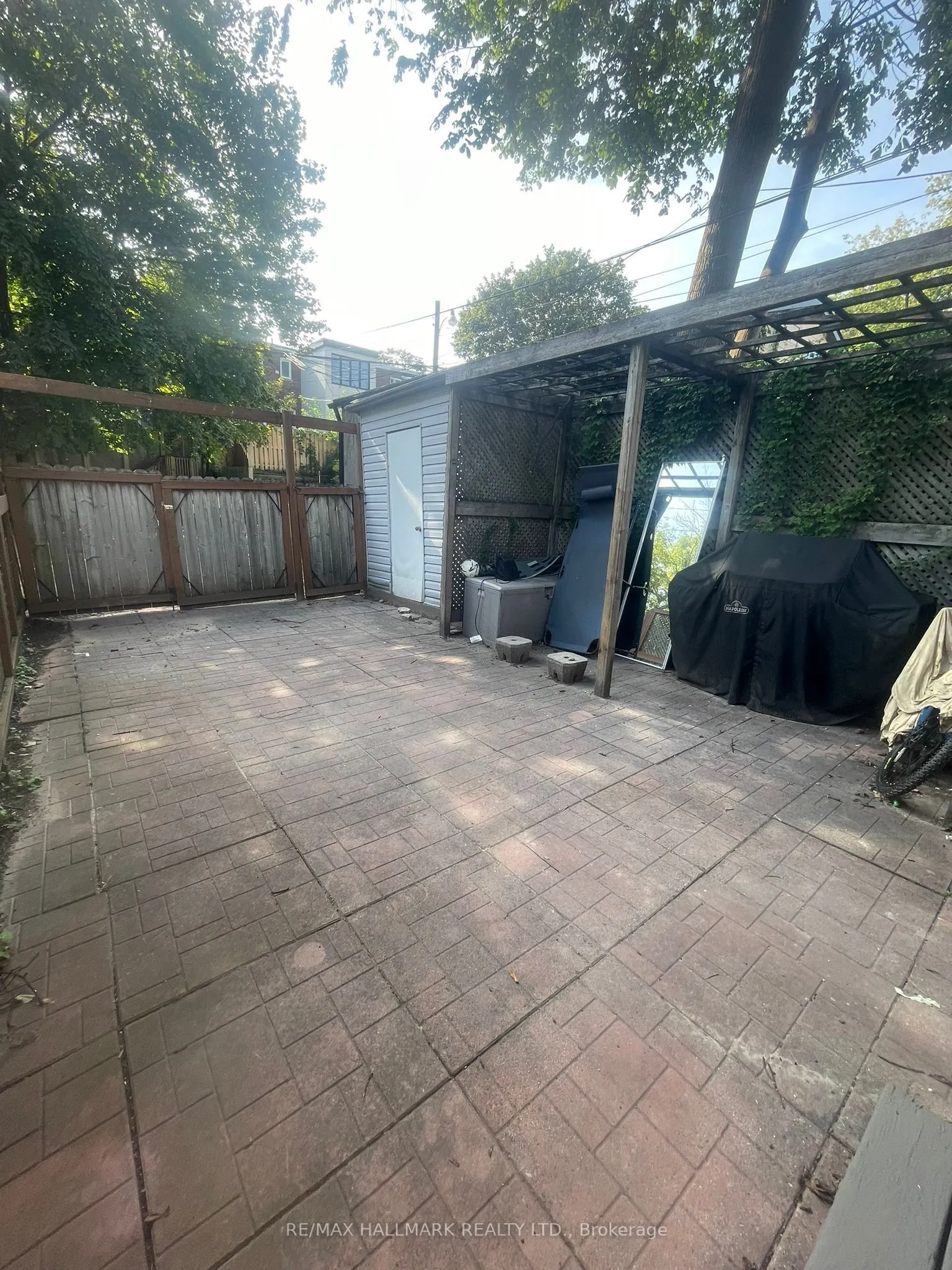 372 Woodbine Avenue