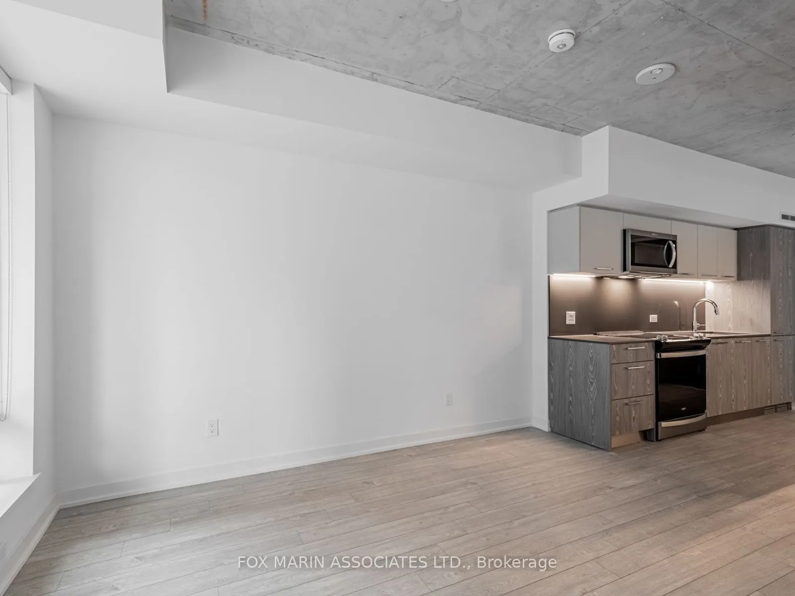 45 Baseball Place #206