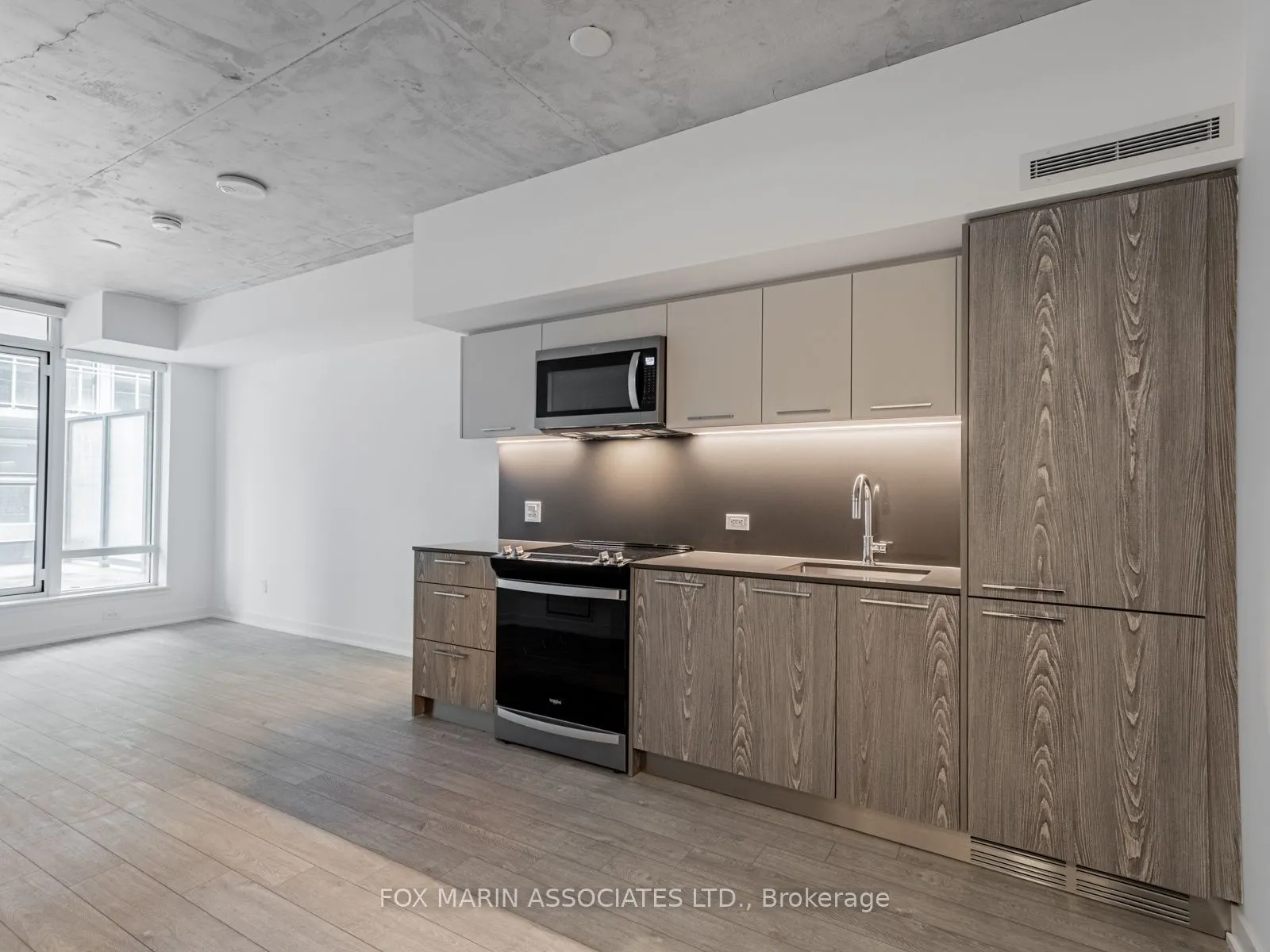45 Baseball Place #206
