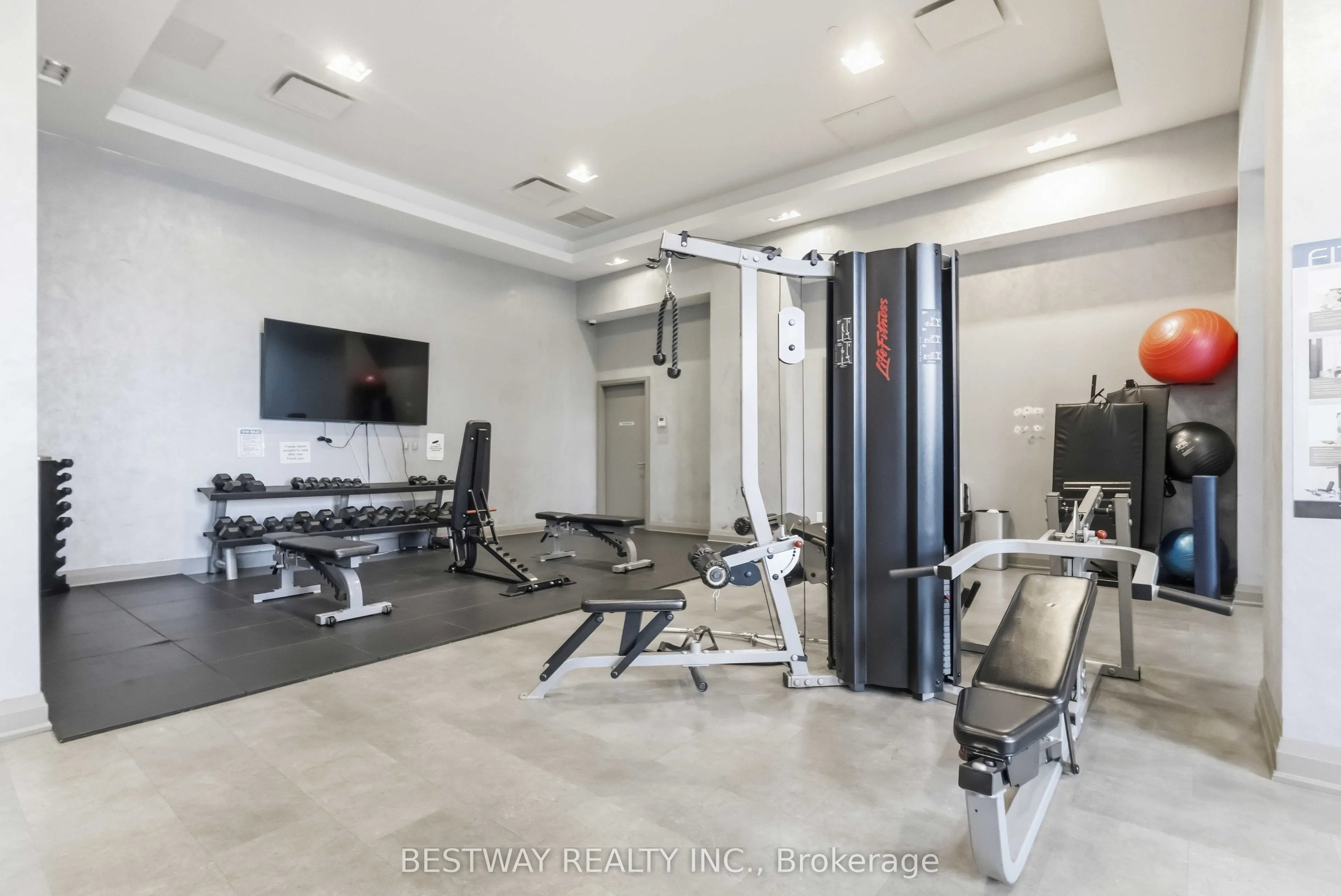 20 Meadowglen Place #2103