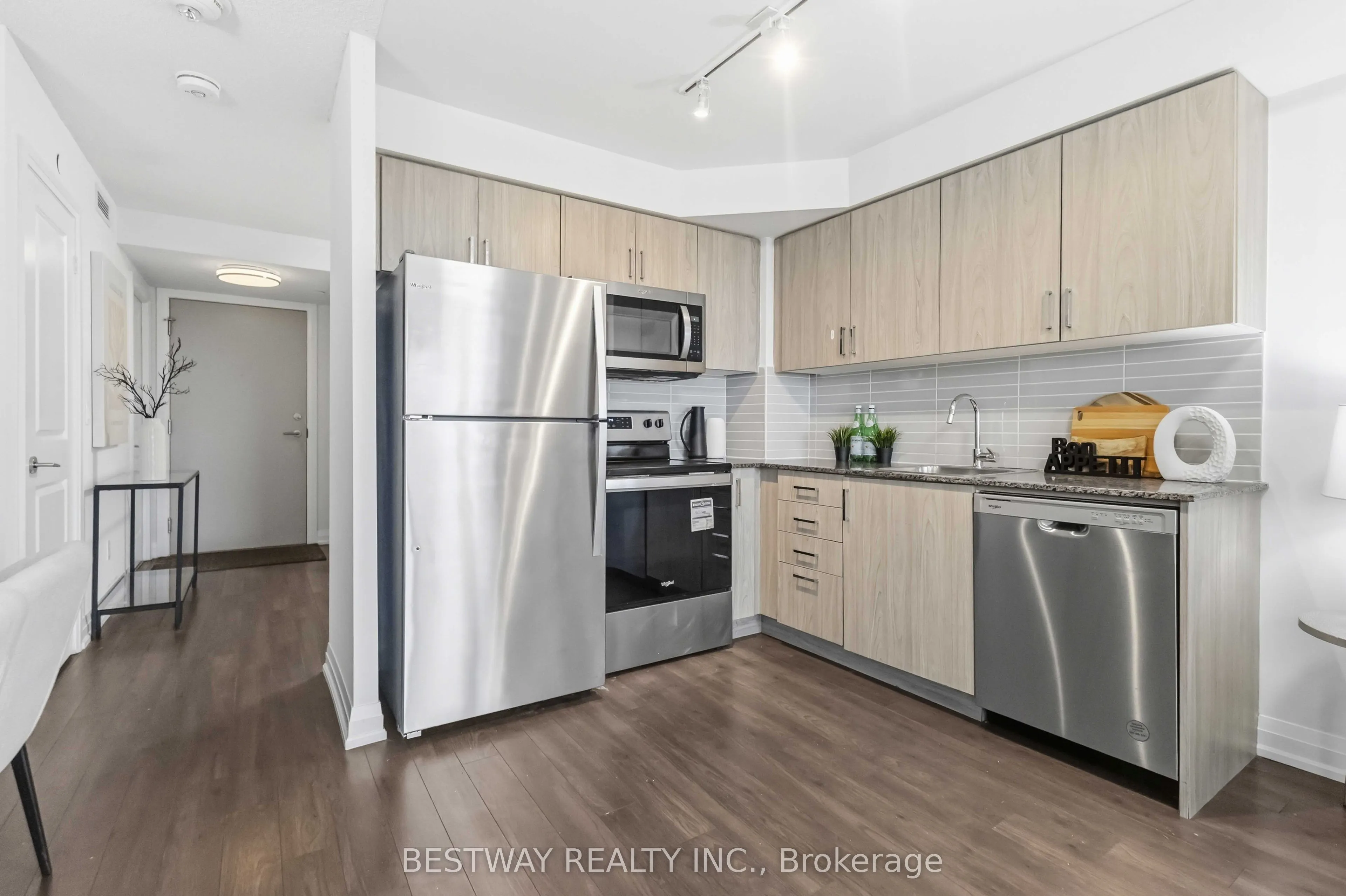 20 Meadowglen Place #2103