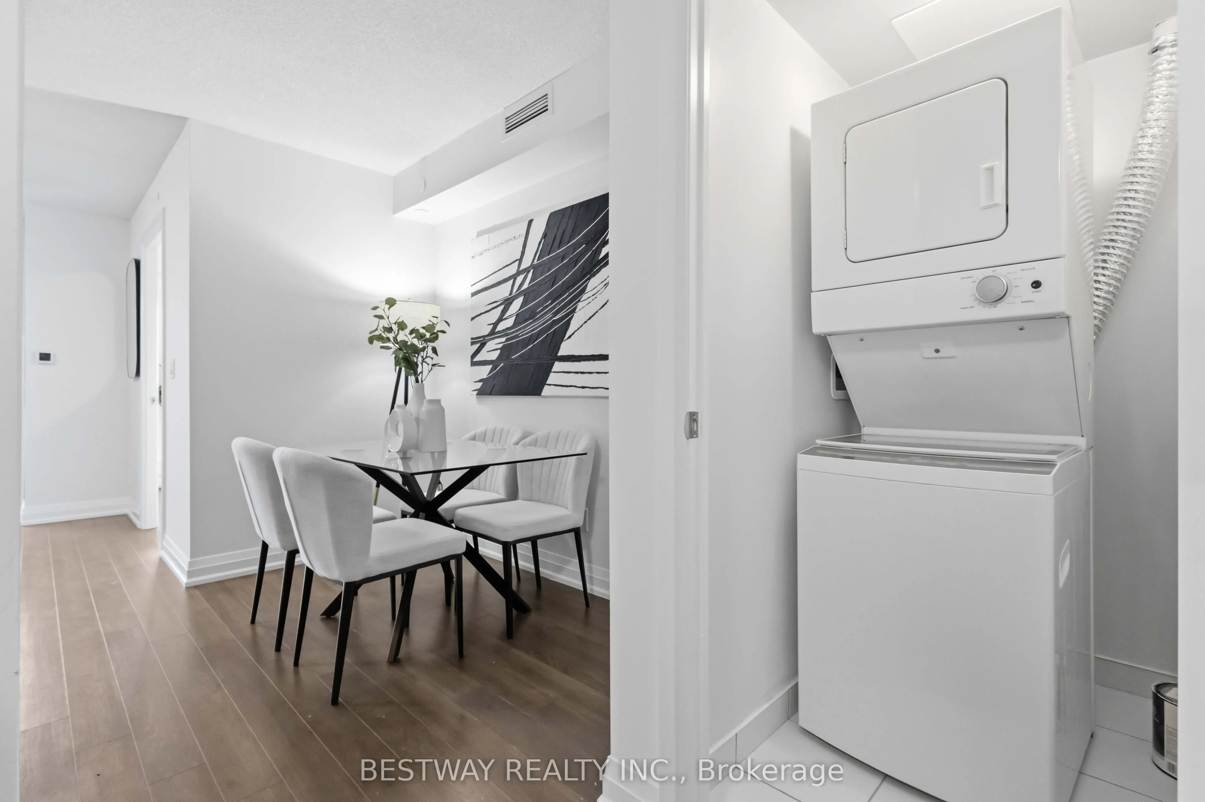 20 Meadowglen Place #2103