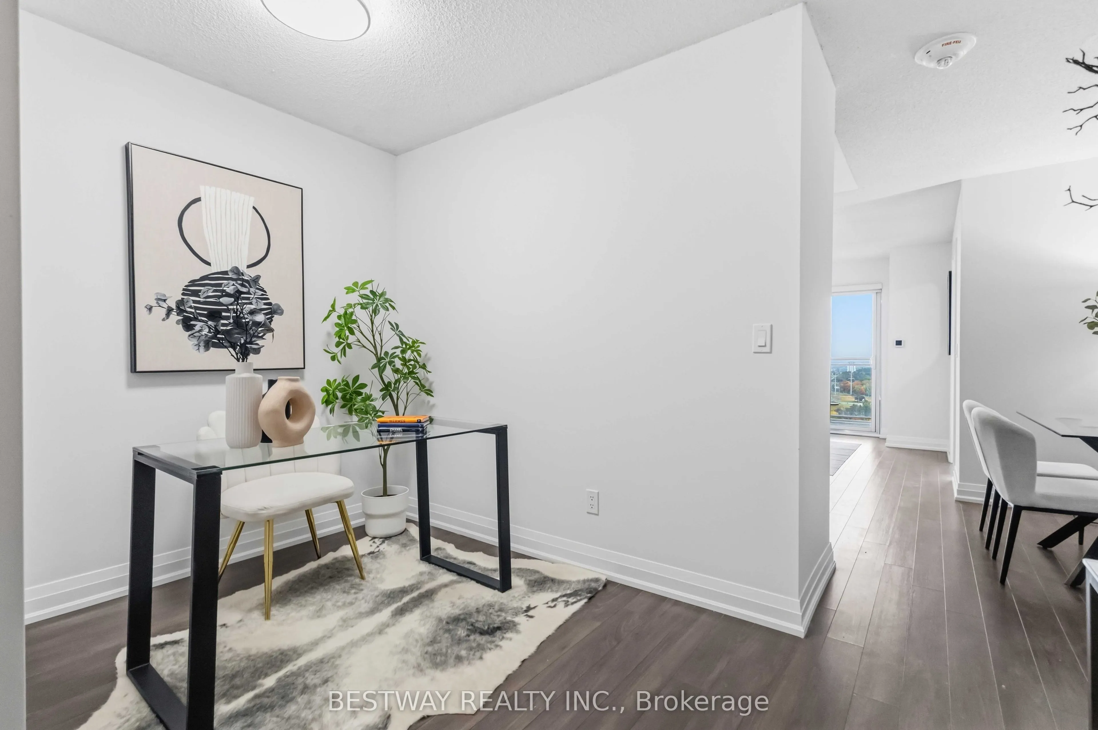 20 Meadowglen Place #2103