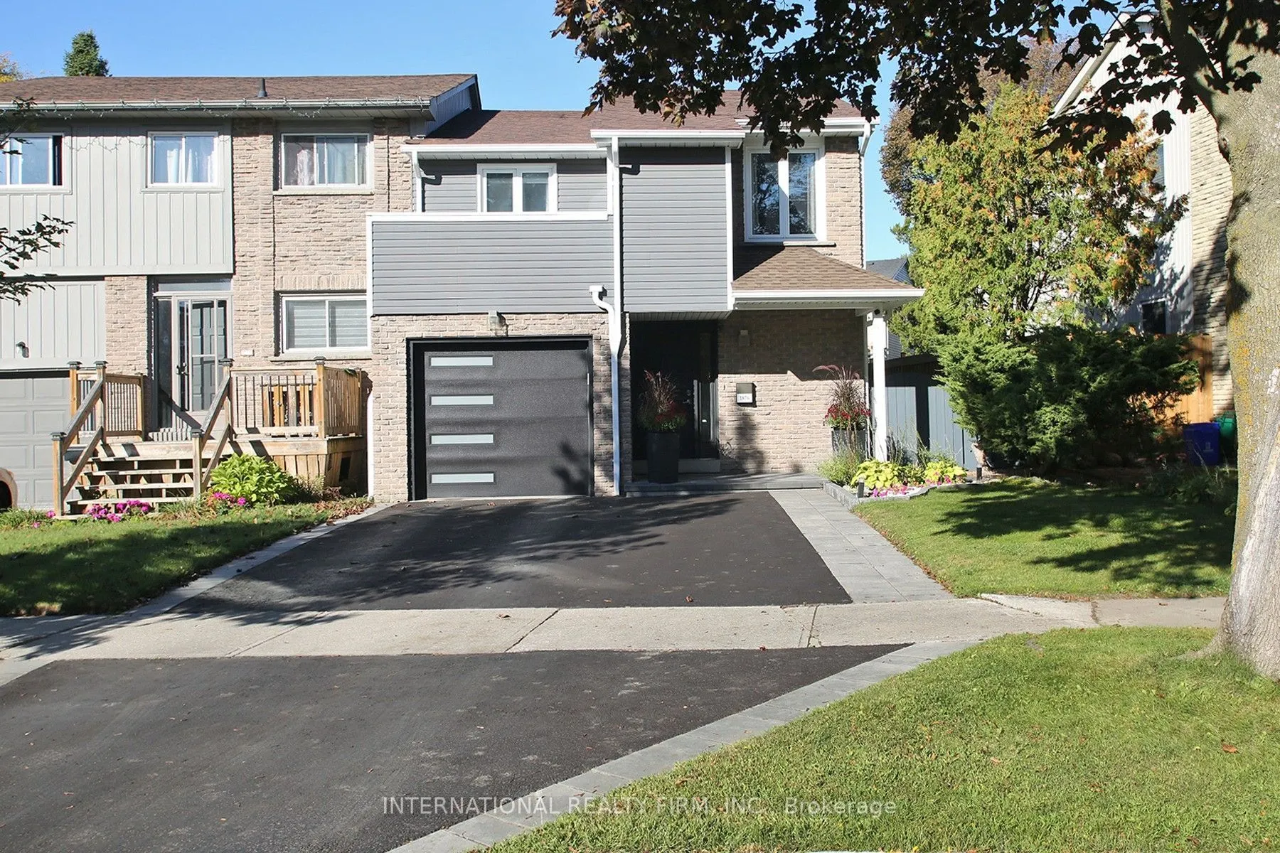 1876 Bicroft Court