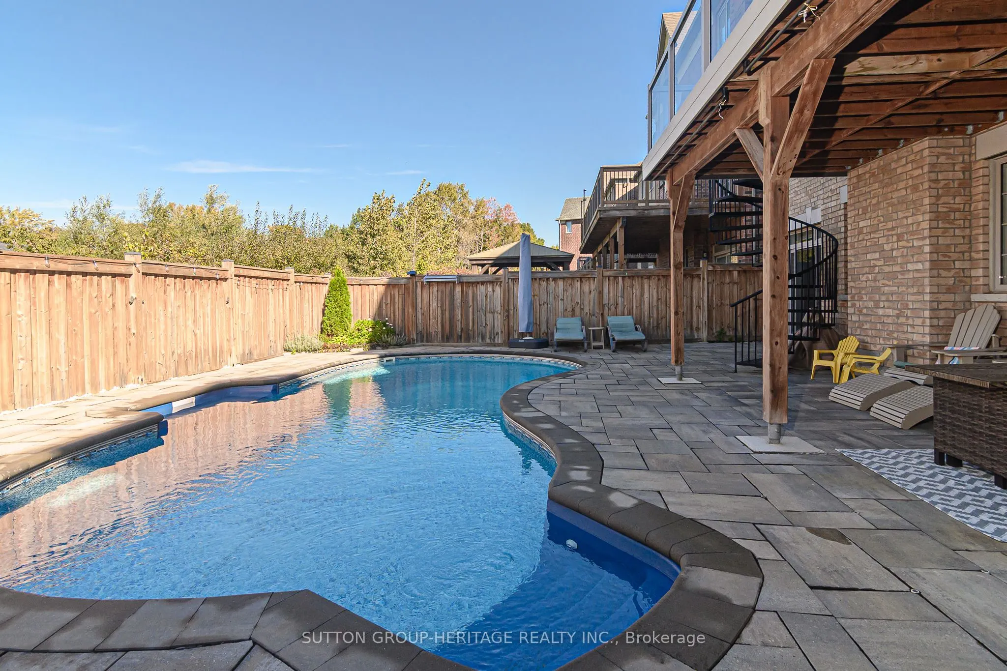 10 Beaverdams Drive