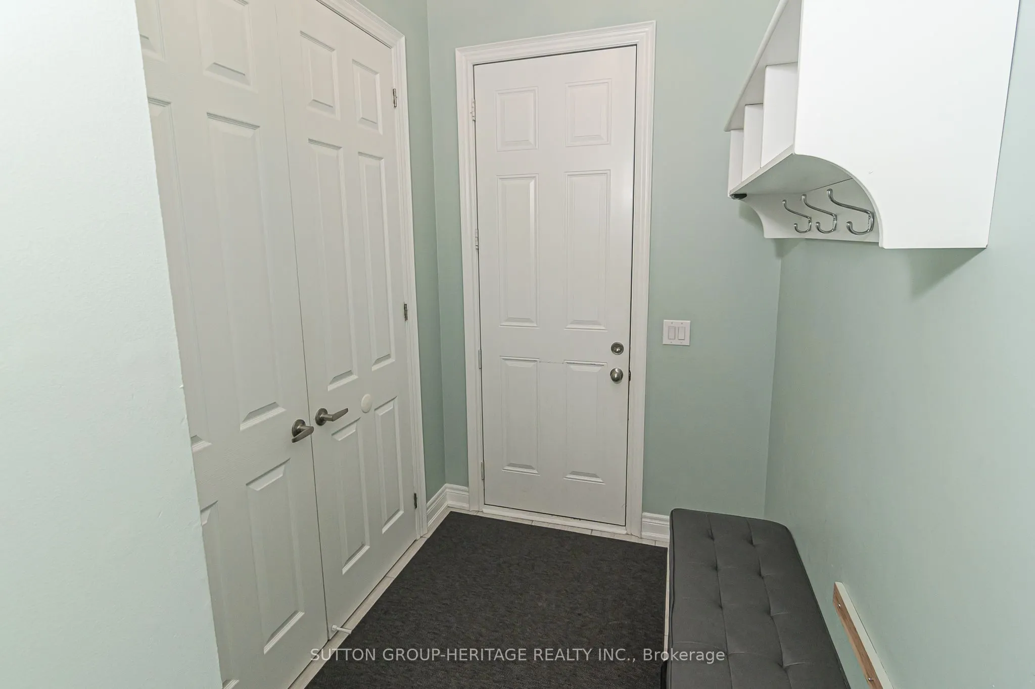 10 Beaverdams Drive