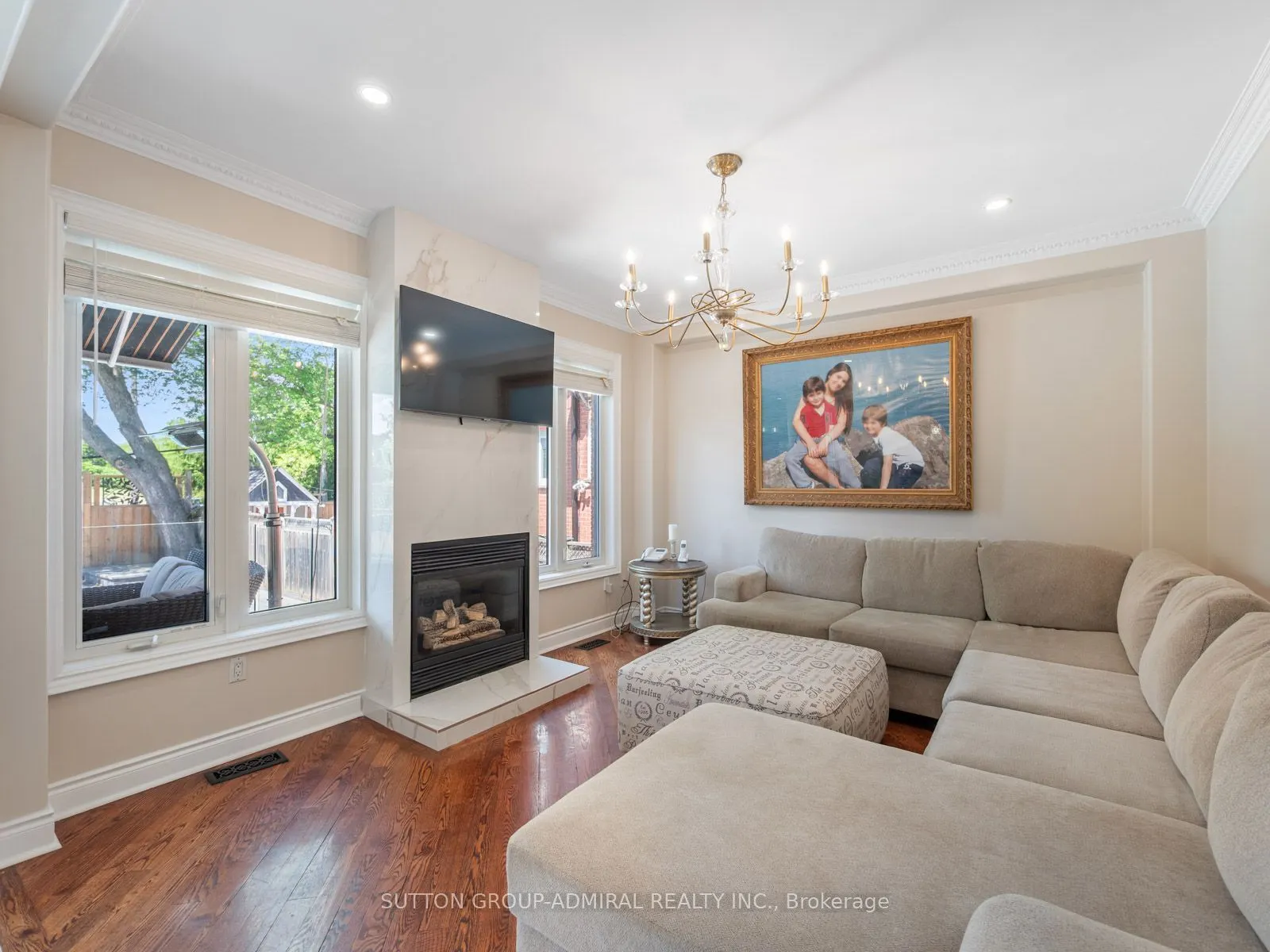 18 Thatcher Avenue