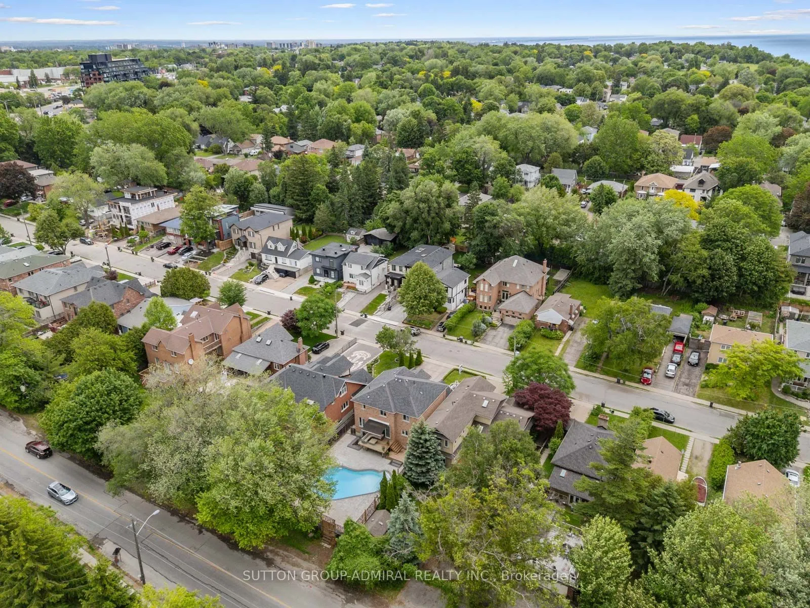 18 Thatcher Avenue