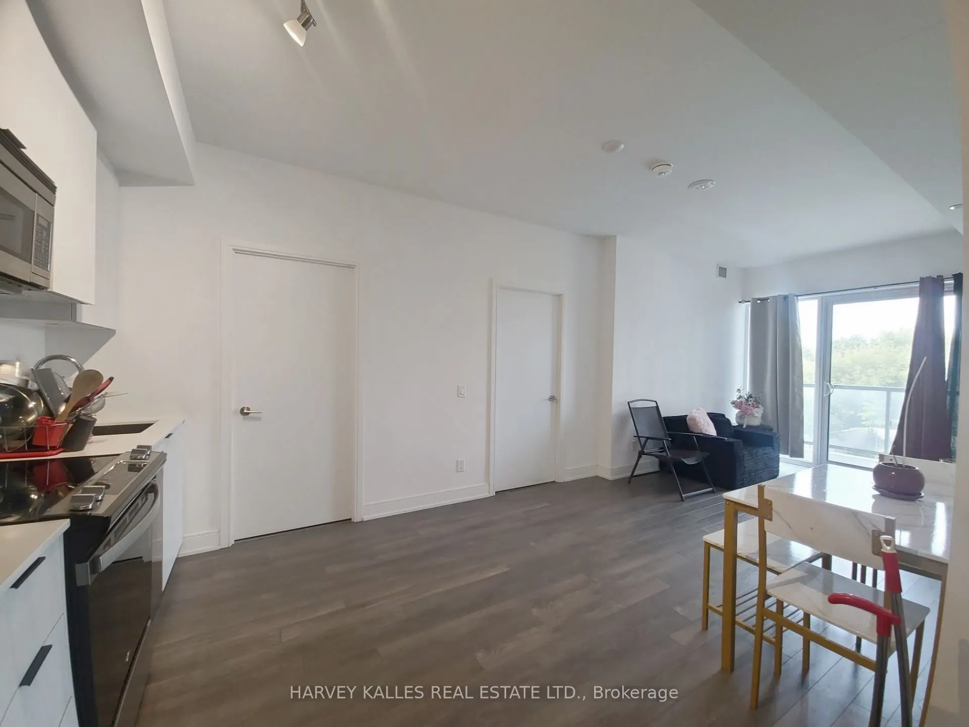 1350 Ellesmere Road #323