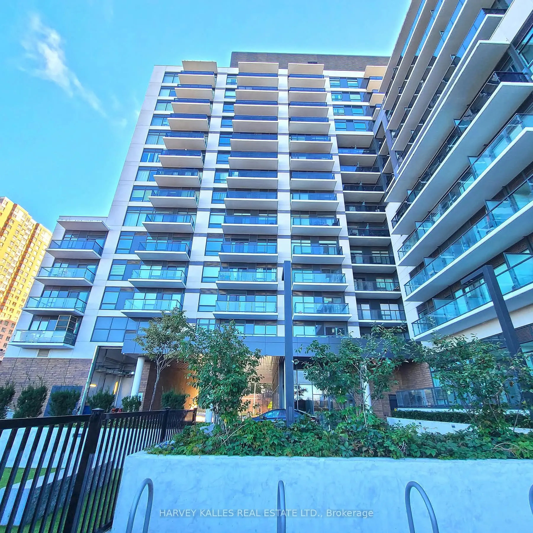1350 Ellesmere Road #323