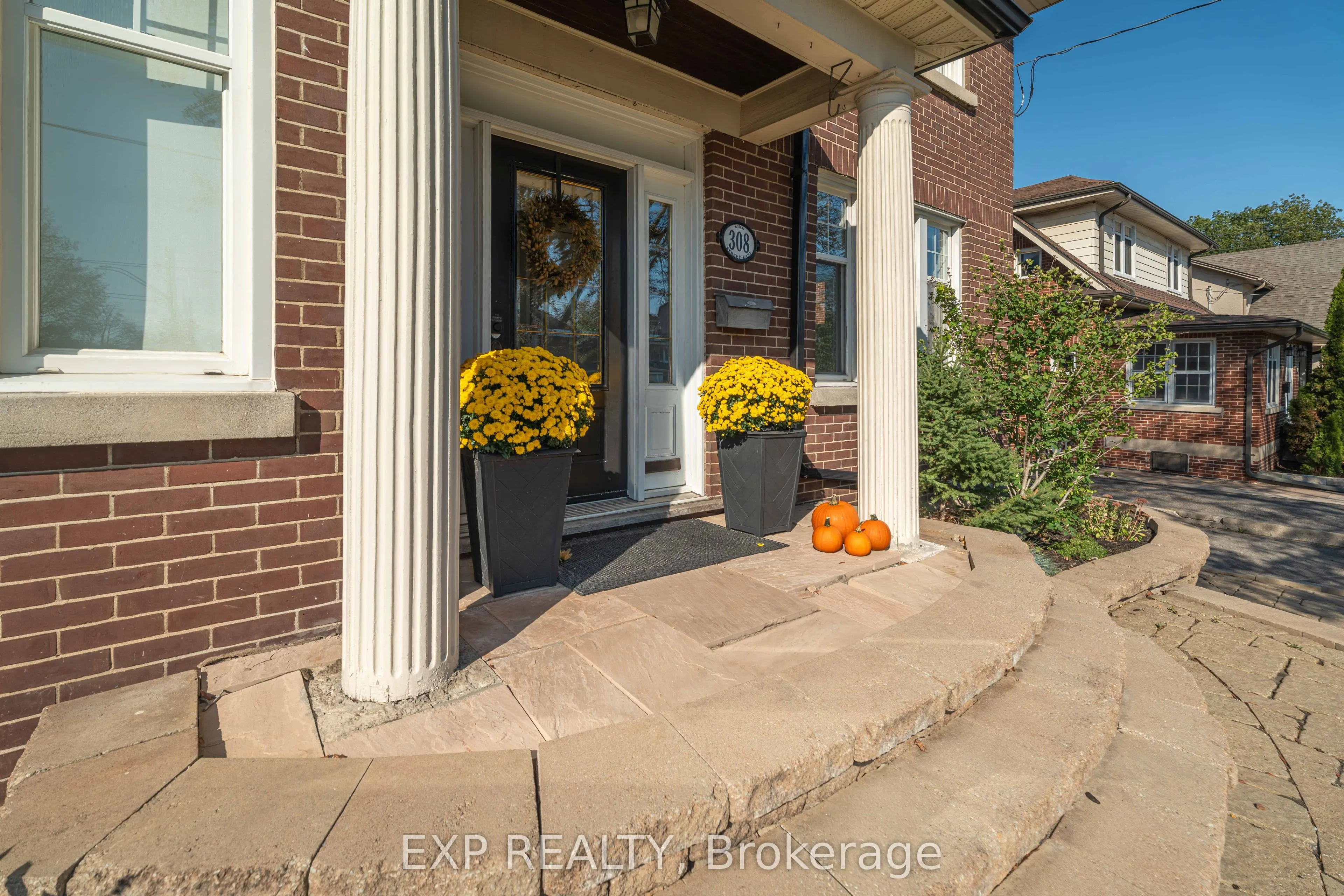 308 King Street E