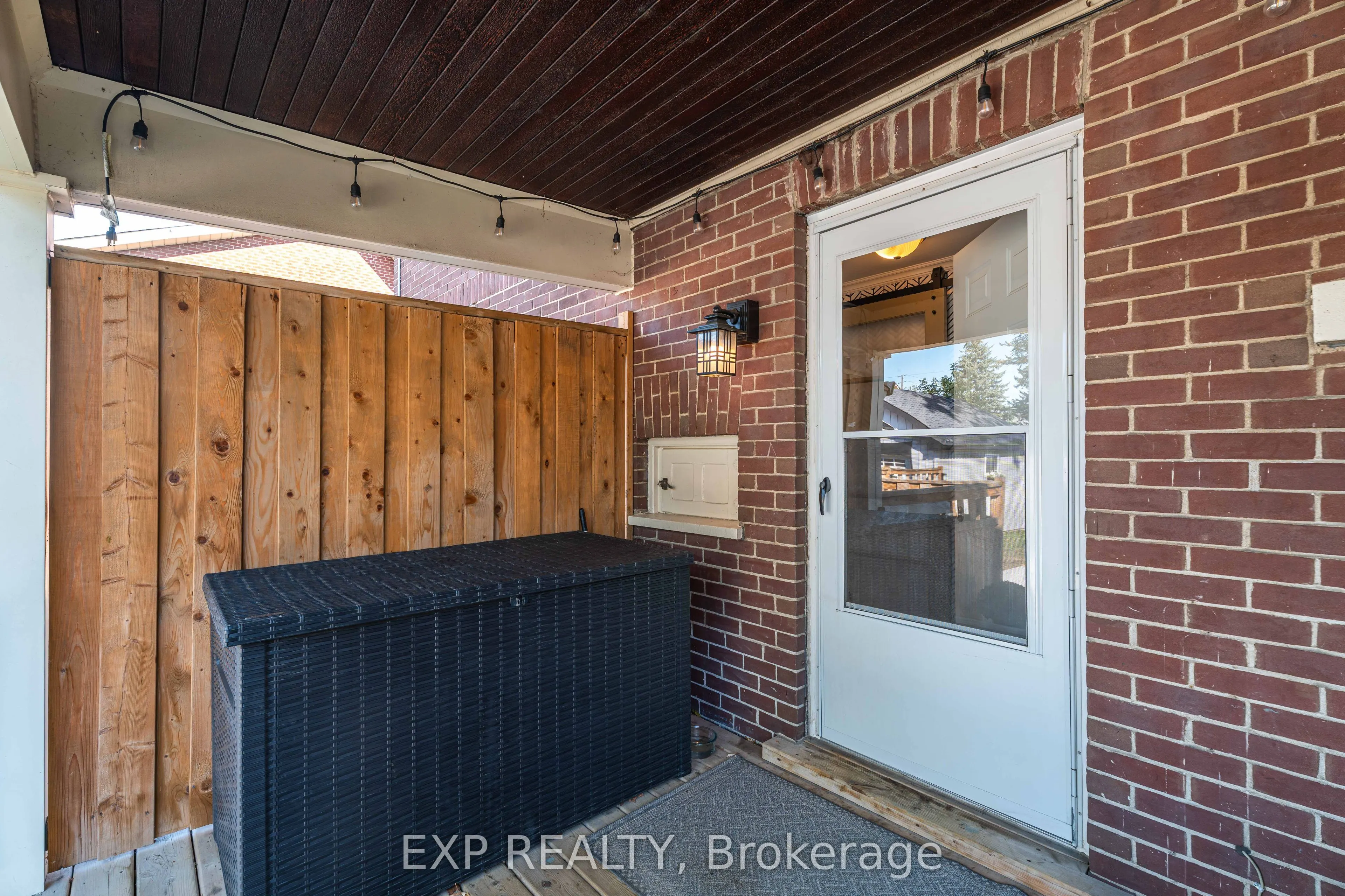 308 King Street E