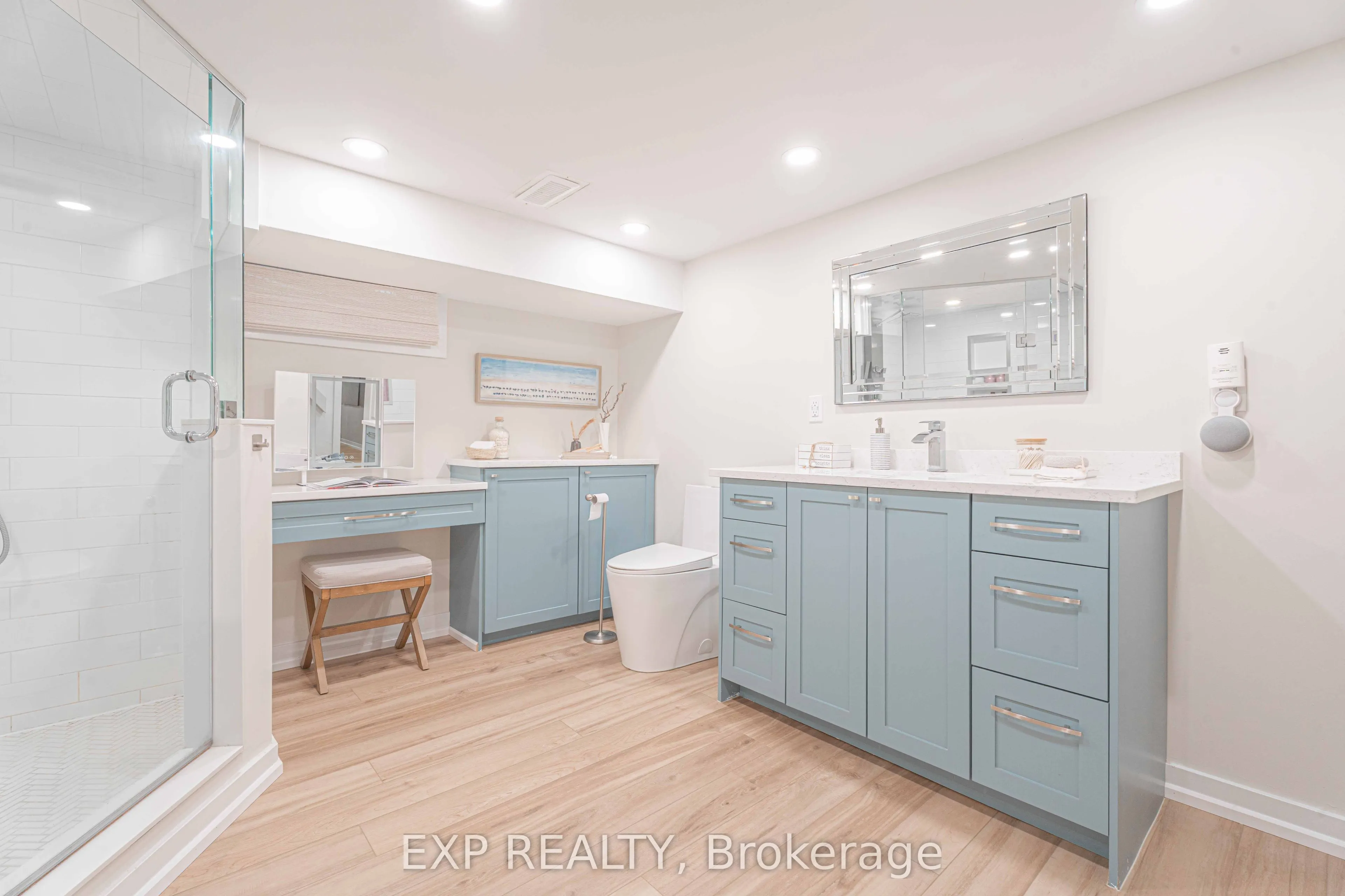 308 King Street E