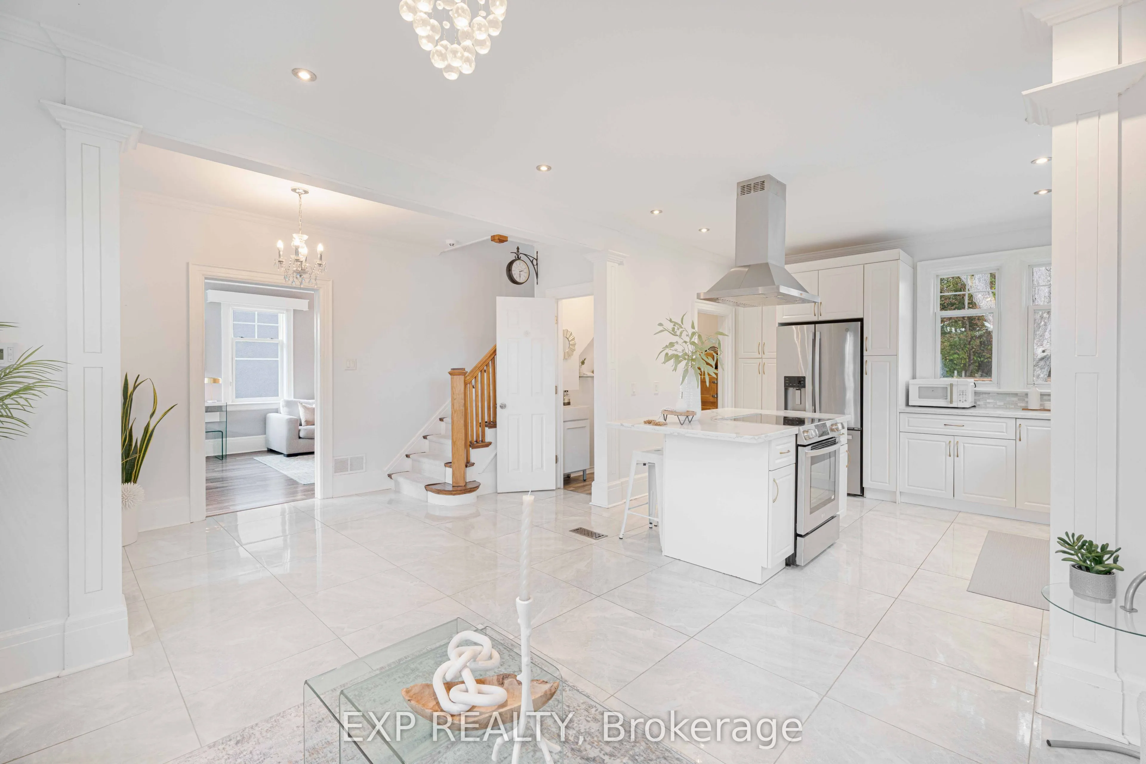 308 King Street E
