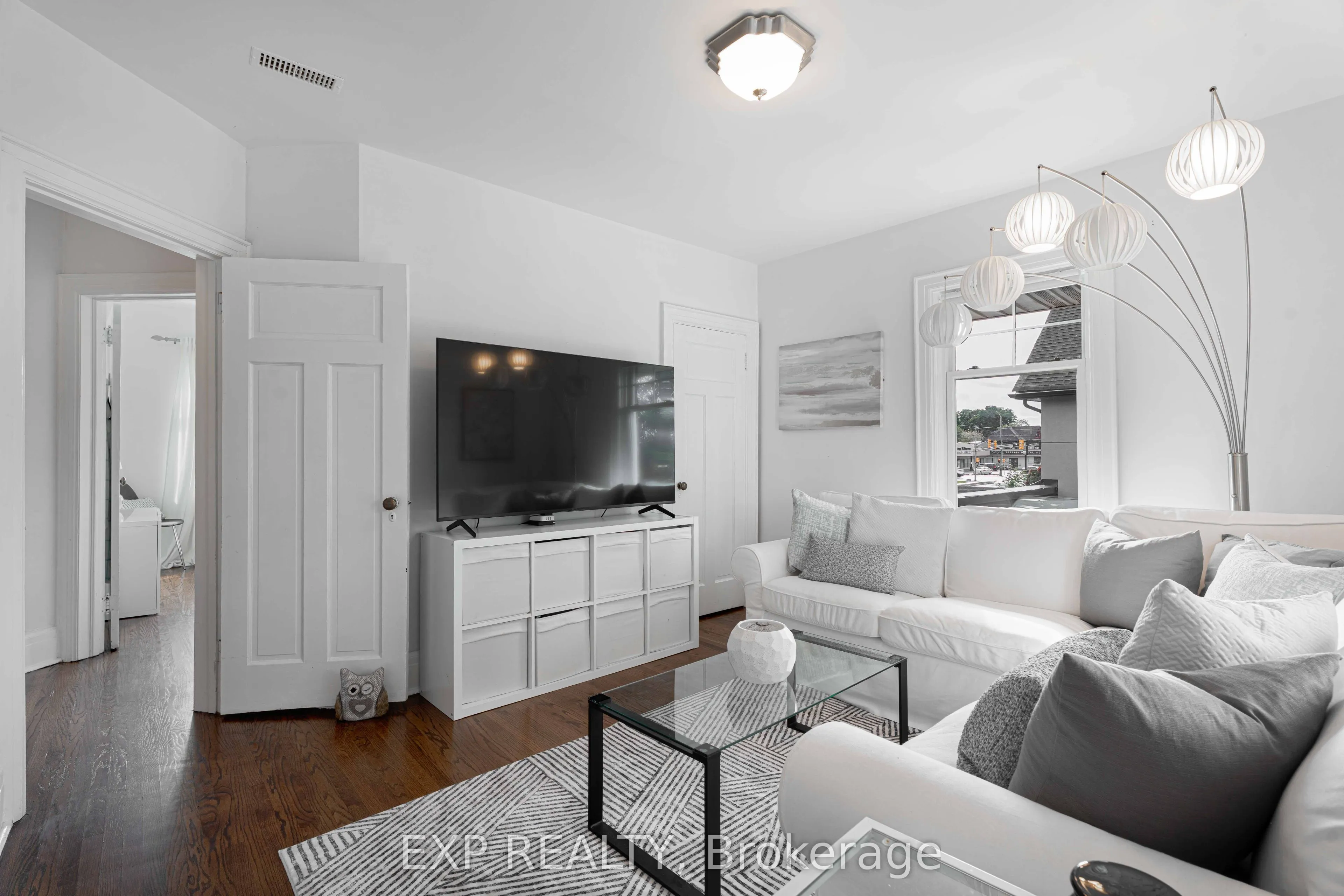 308 King Street E