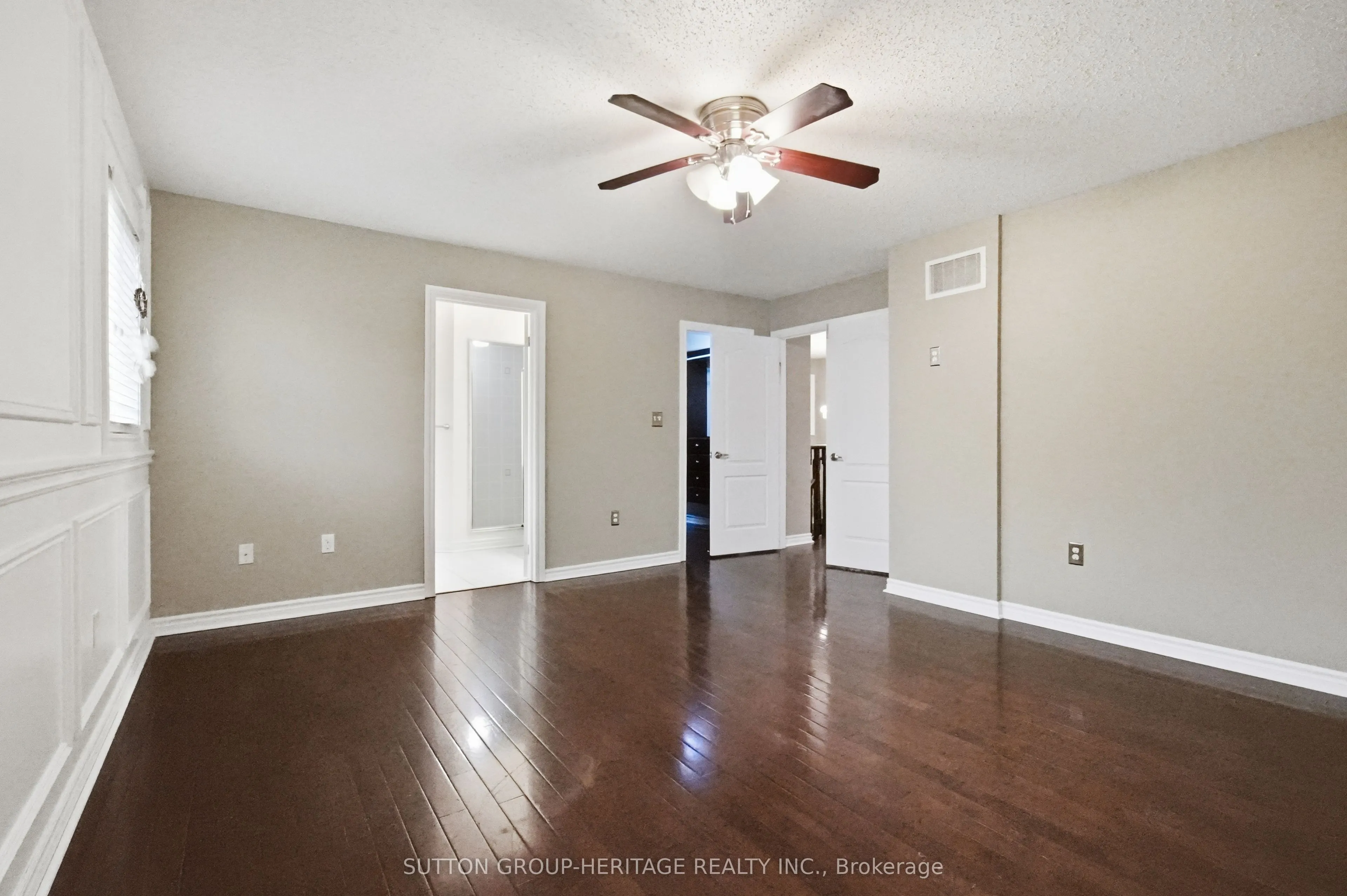 16 Shrewsbury Drive