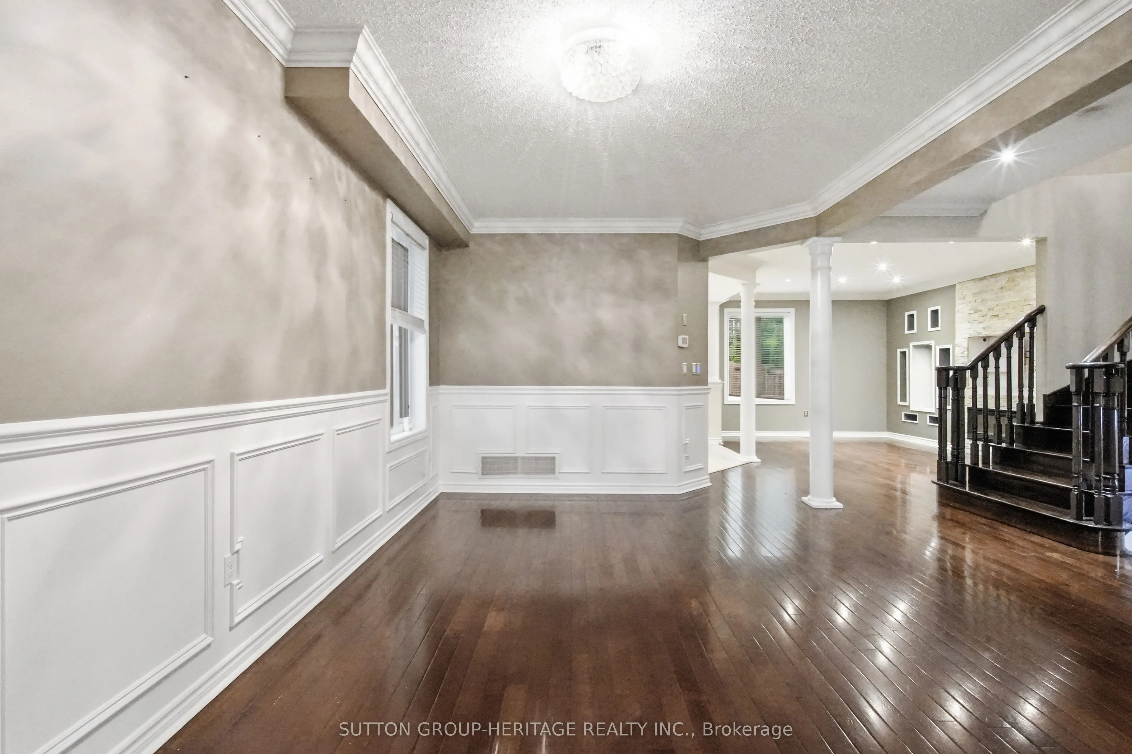 16 Shrewsbury Drive