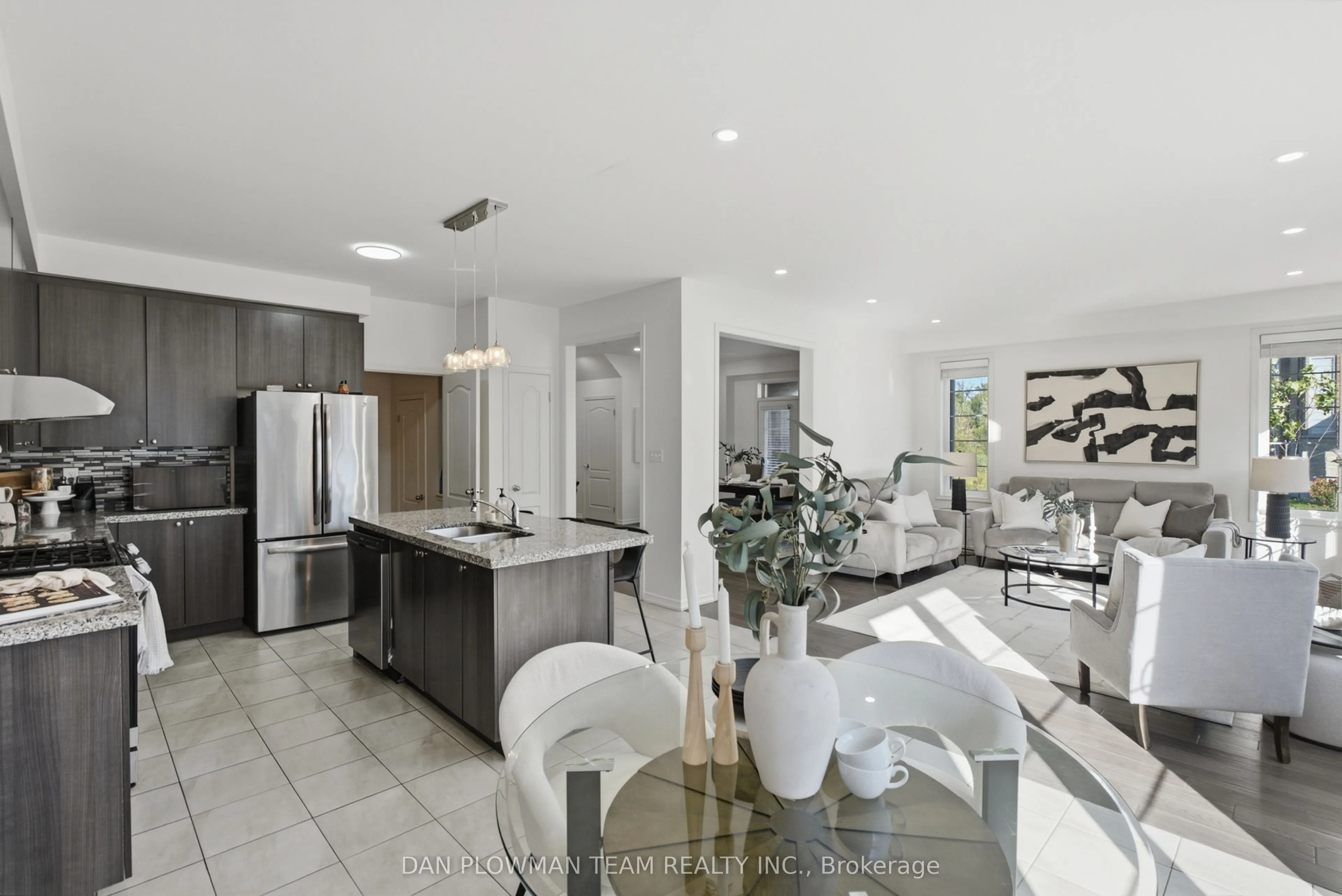 2560 Bandsman Crescent