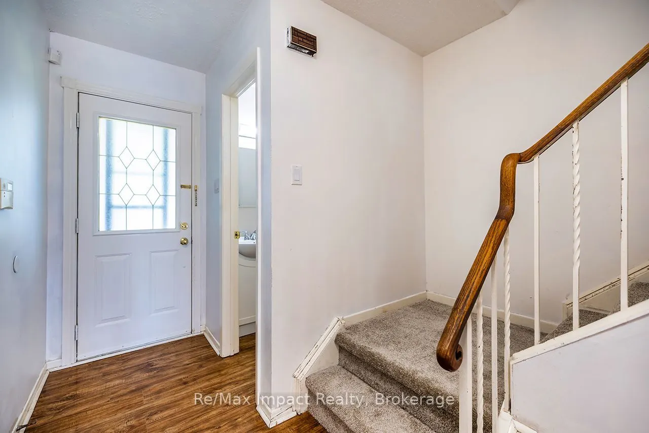 25 Tompkins Lane #25